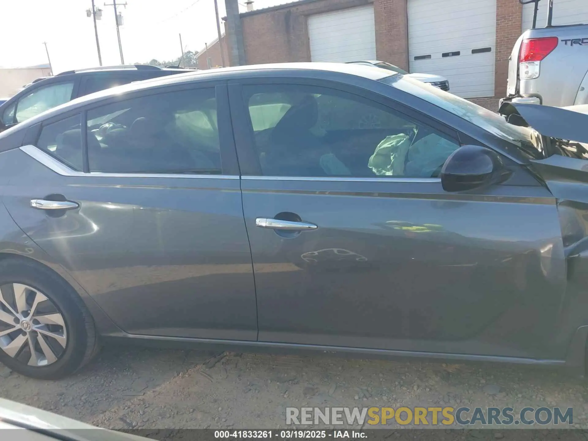 13 fotografías del automóvil dañado 1N4BL4BV5KC109979 NISSAN ALTIMA 2019