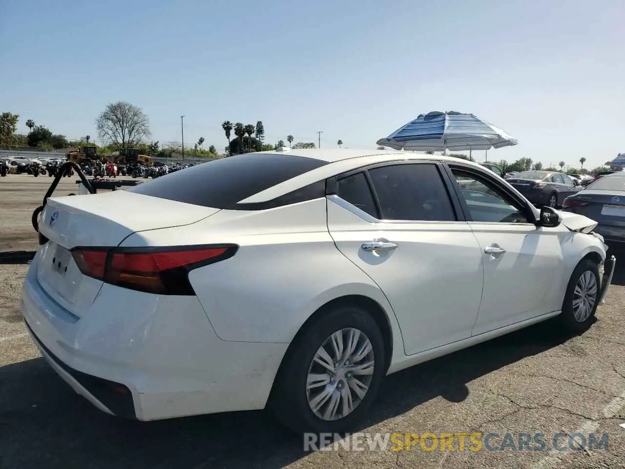 3 fotografías del automóvil dañado 1N4BL4BV5KC130458 NISSAN ALTIMA 2019