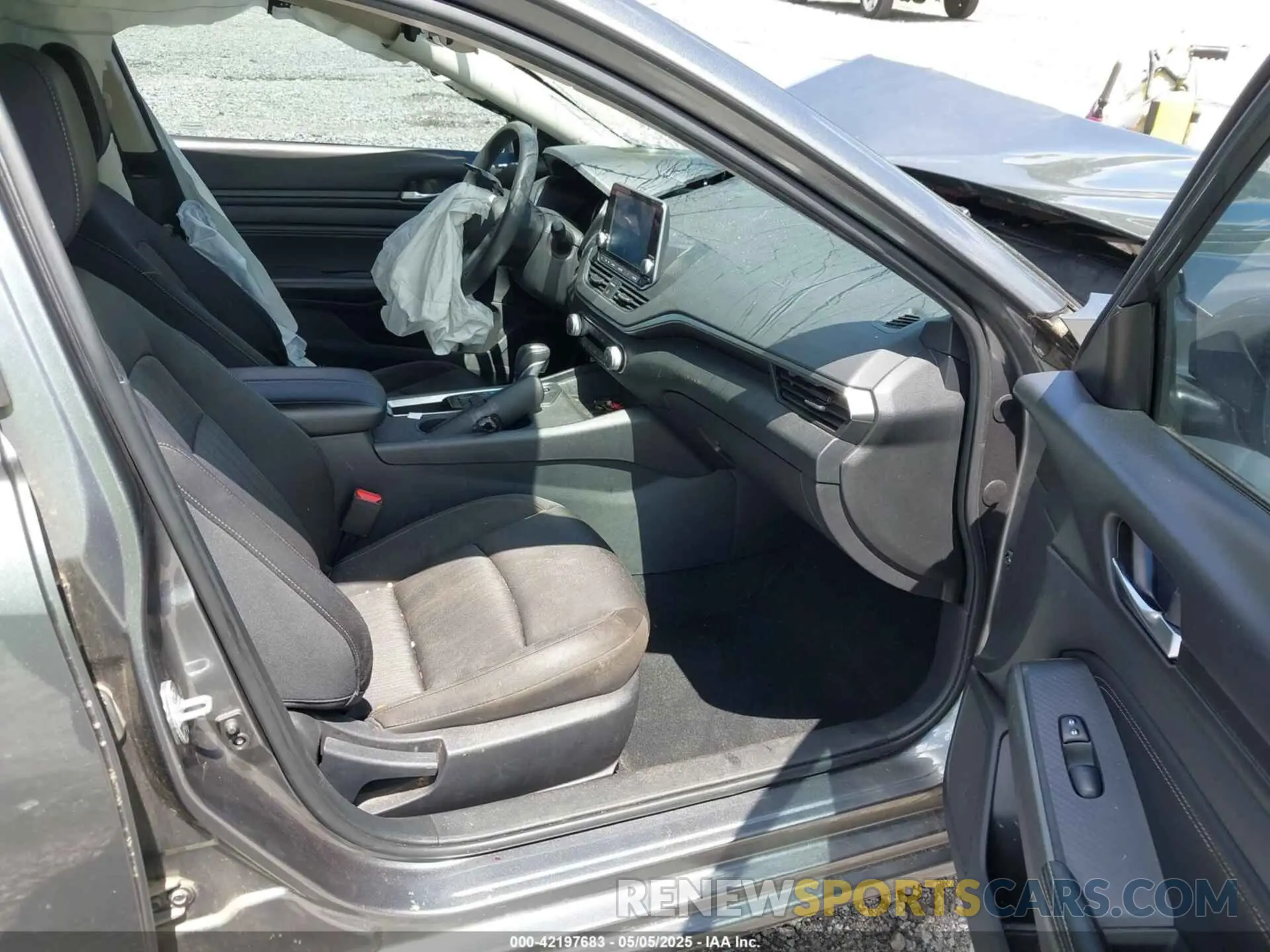 5 fotografías del automóvil dañado 1N4BL4BV5KC255637 NISSAN ALTIMA 2019