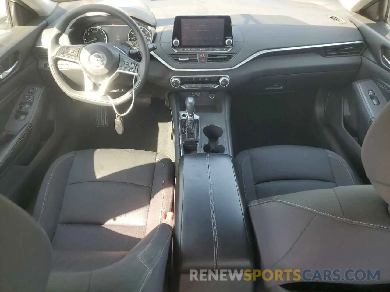 8 fotografías del automóvil dañado 1N4BL4BV6KC165901 NISSAN ALTIMA 2019