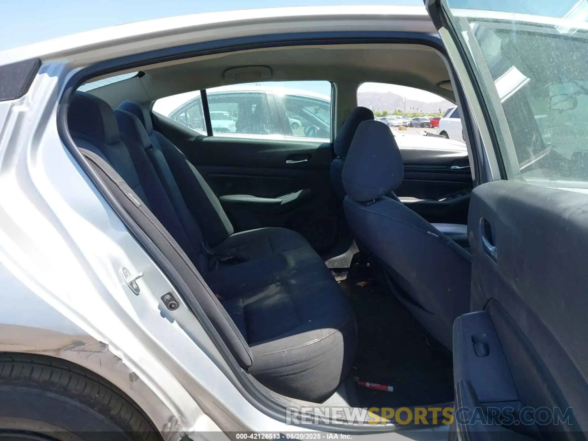 8 fotografías del automóvil dañado 1N4BL4BV7KC156396 NISSAN ALTIMA 2019