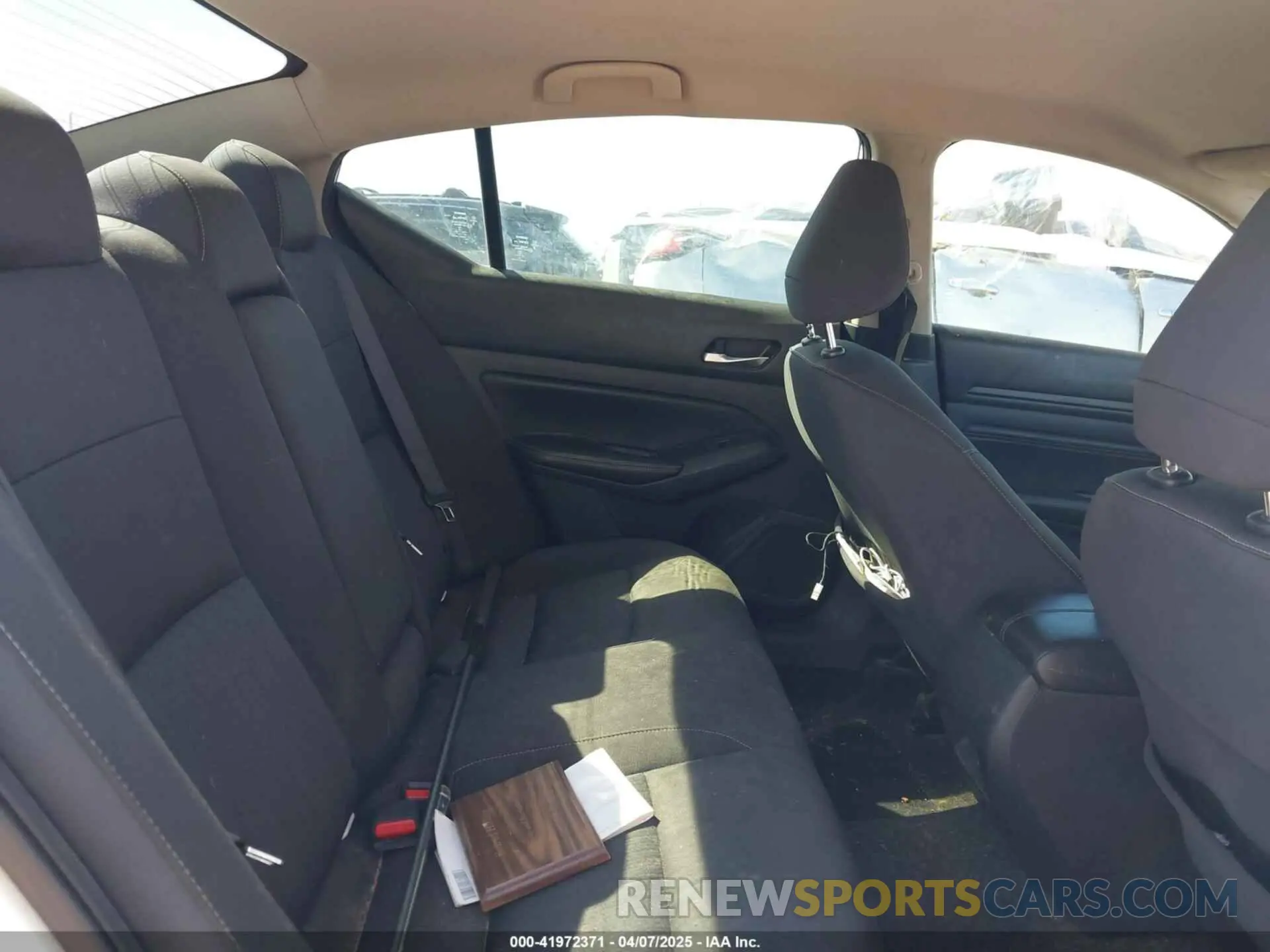 8 fotografías del automóvil dañado 1N4BL4BV7KC227029 NISSAN ALTIMA 2019