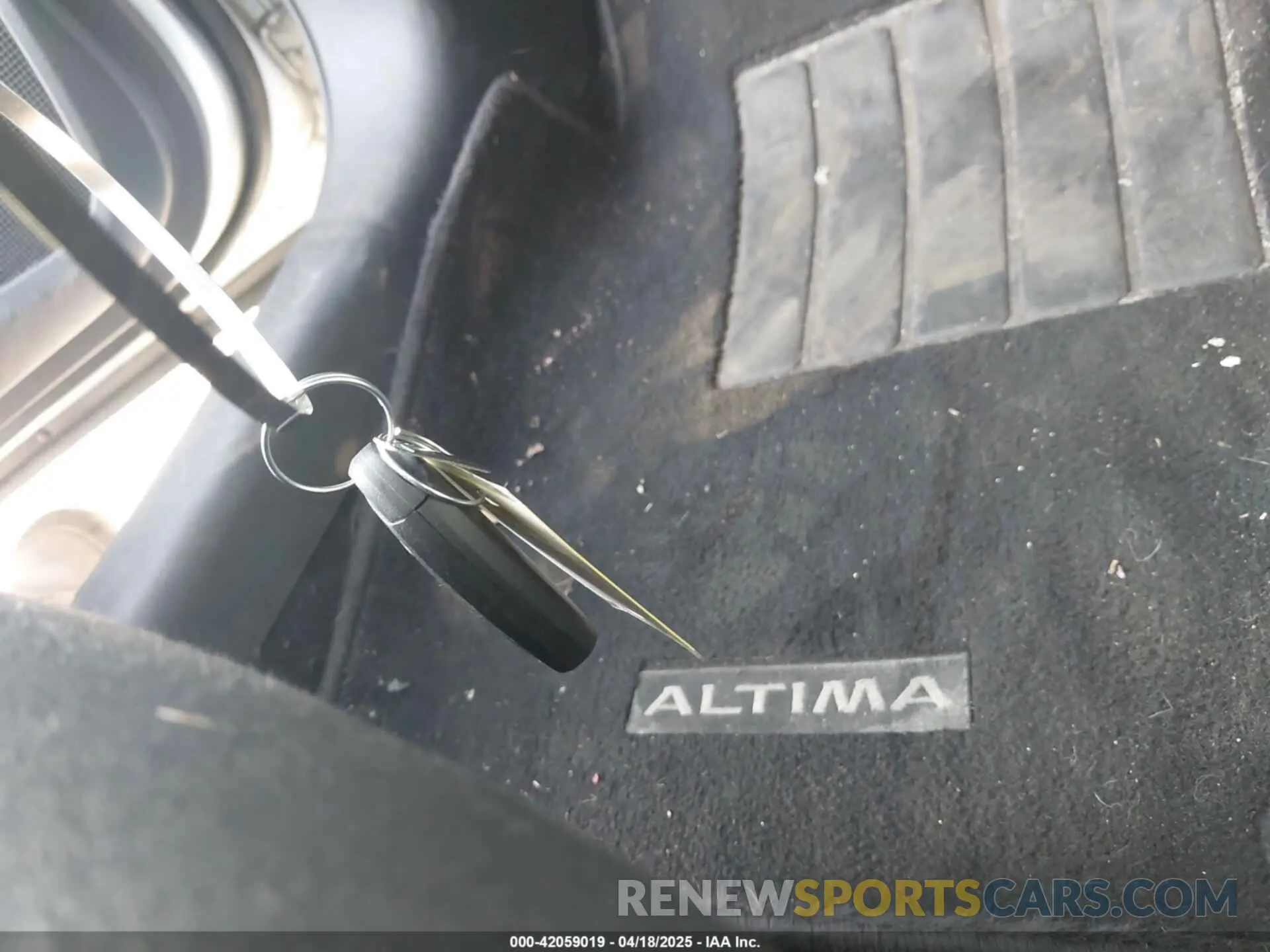 11 fotografías del automóvil dañado 1N4BL4BV8KC105411 NISSAN ALTIMA 2019