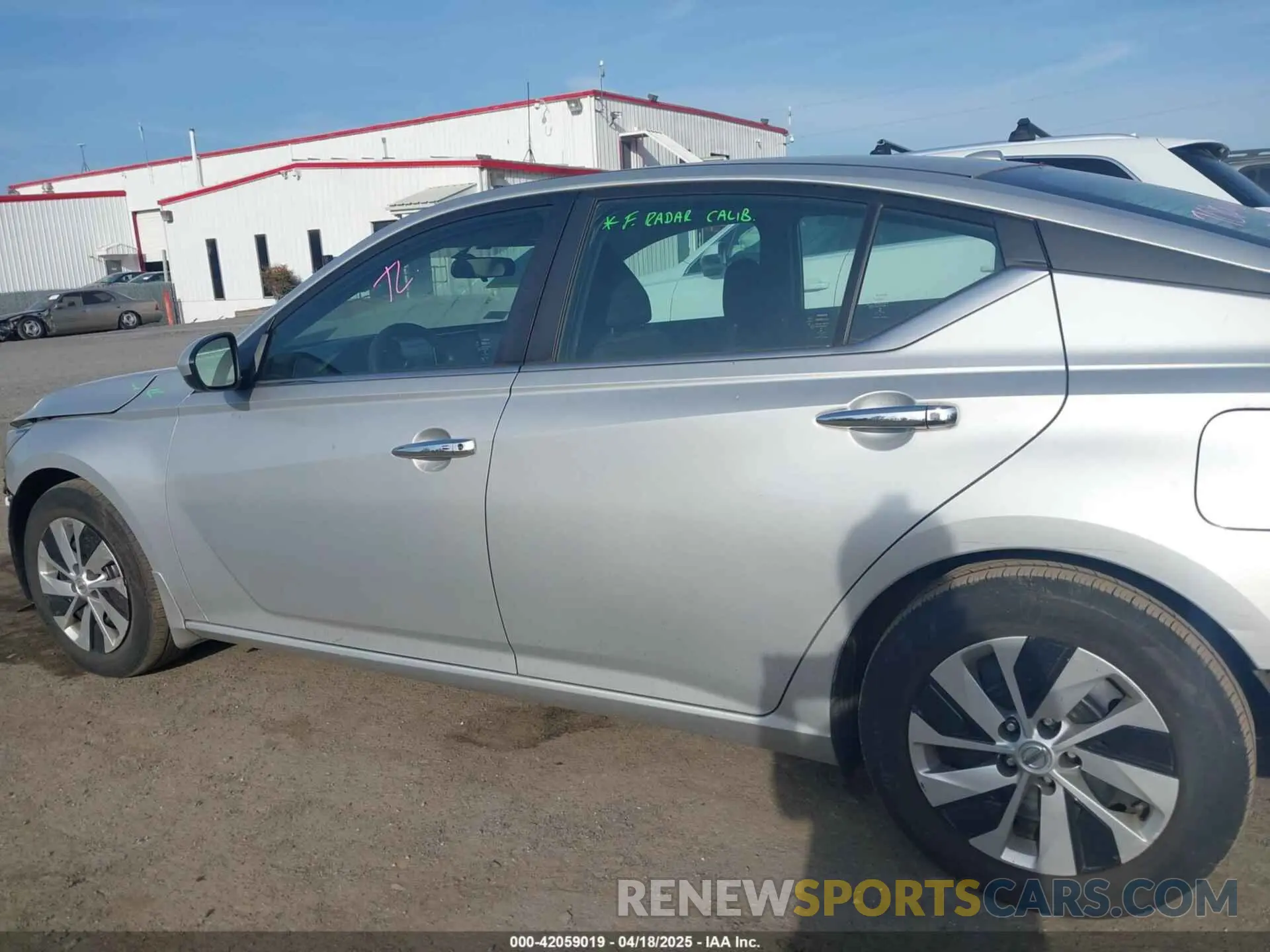 15 fotografías del automóvil dañado 1N4BL4BV8KC105411 NISSAN ALTIMA 2019