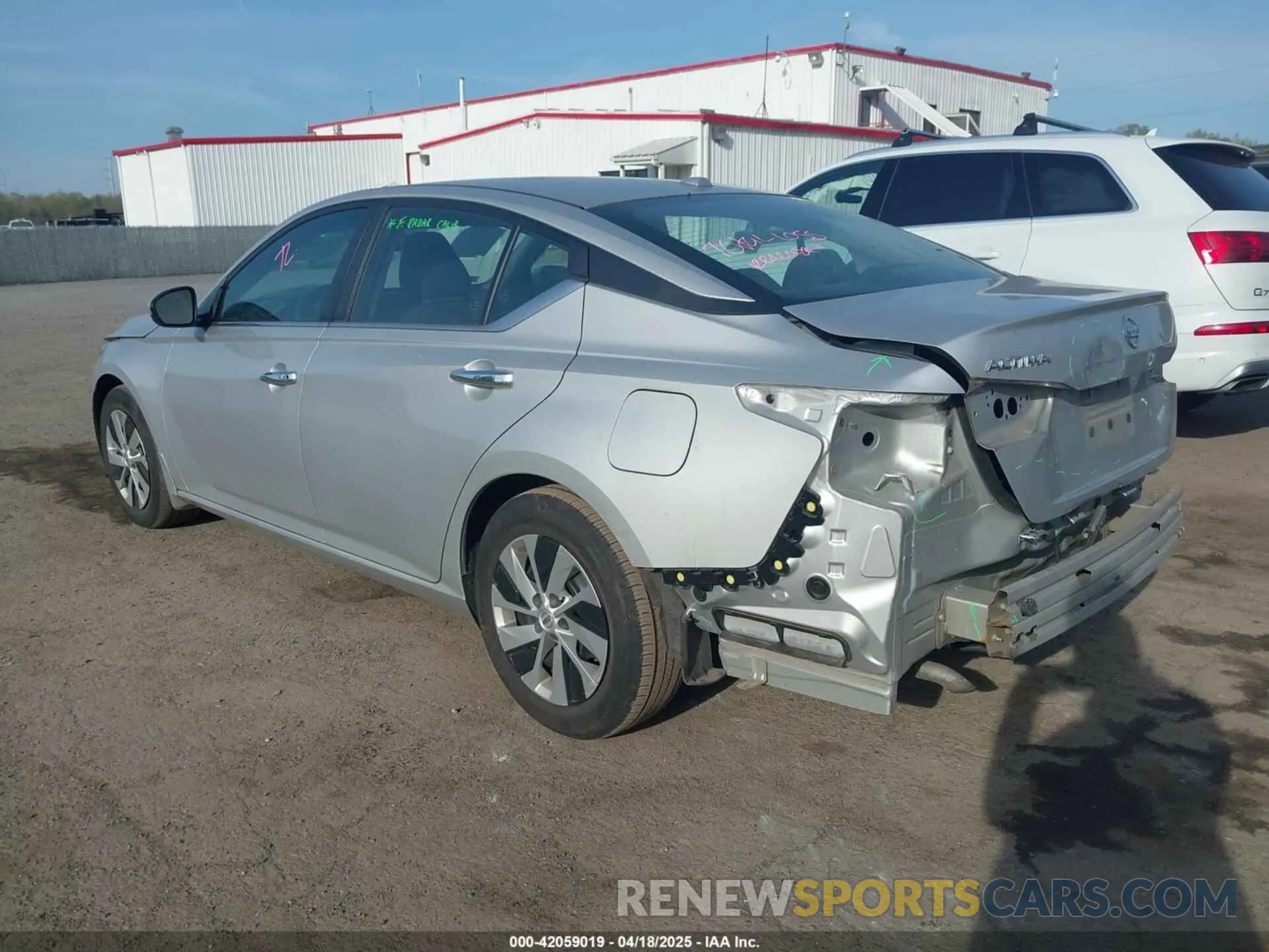 3 fotografías del automóvil dañado 1N4BL4BV8KC105411 NISSAN ALTIMA 2019