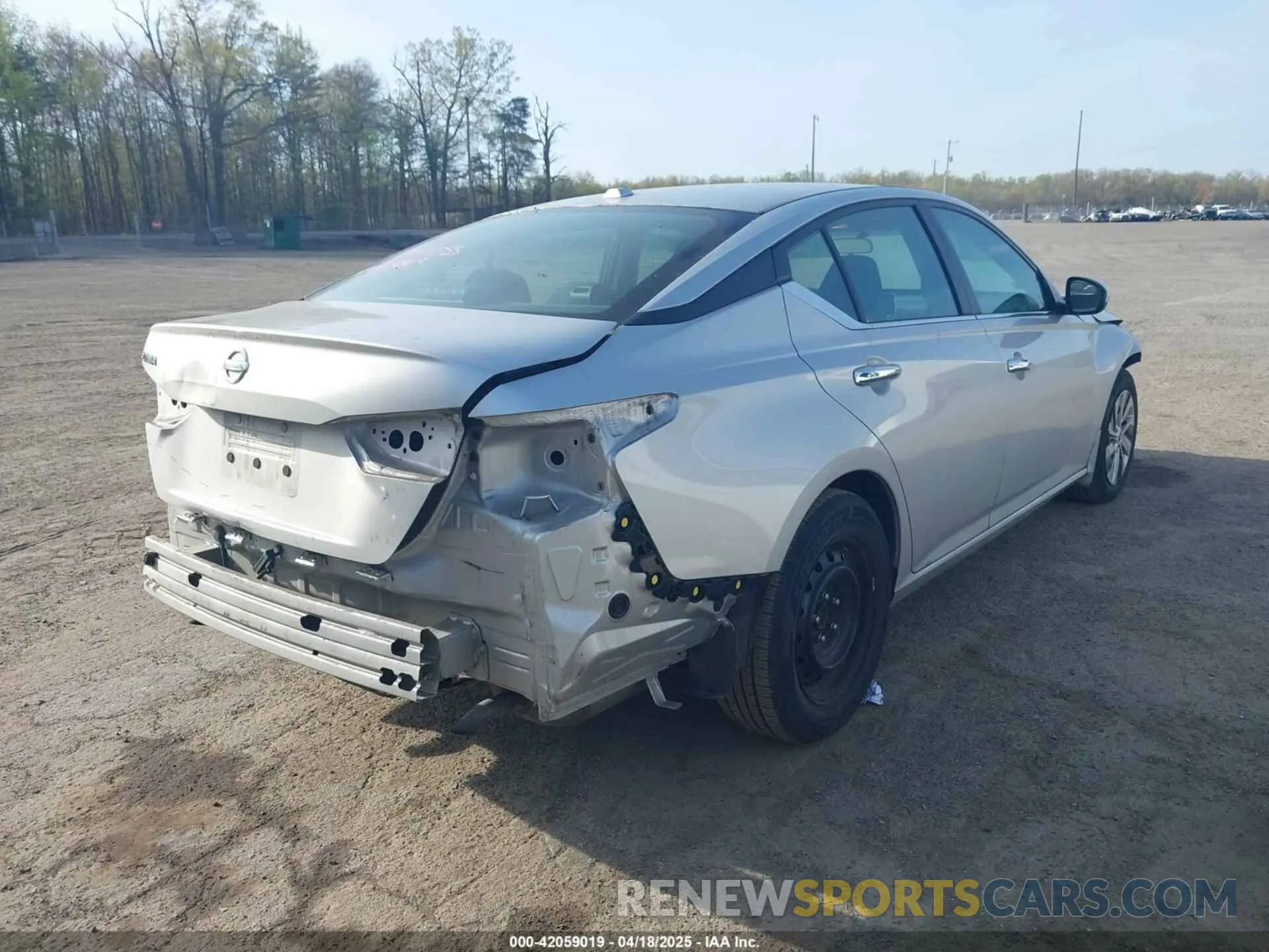 4 fotografías del automóvil dañado 1N4BL4BV8KC105411 NISSAN ALTIMA 2019