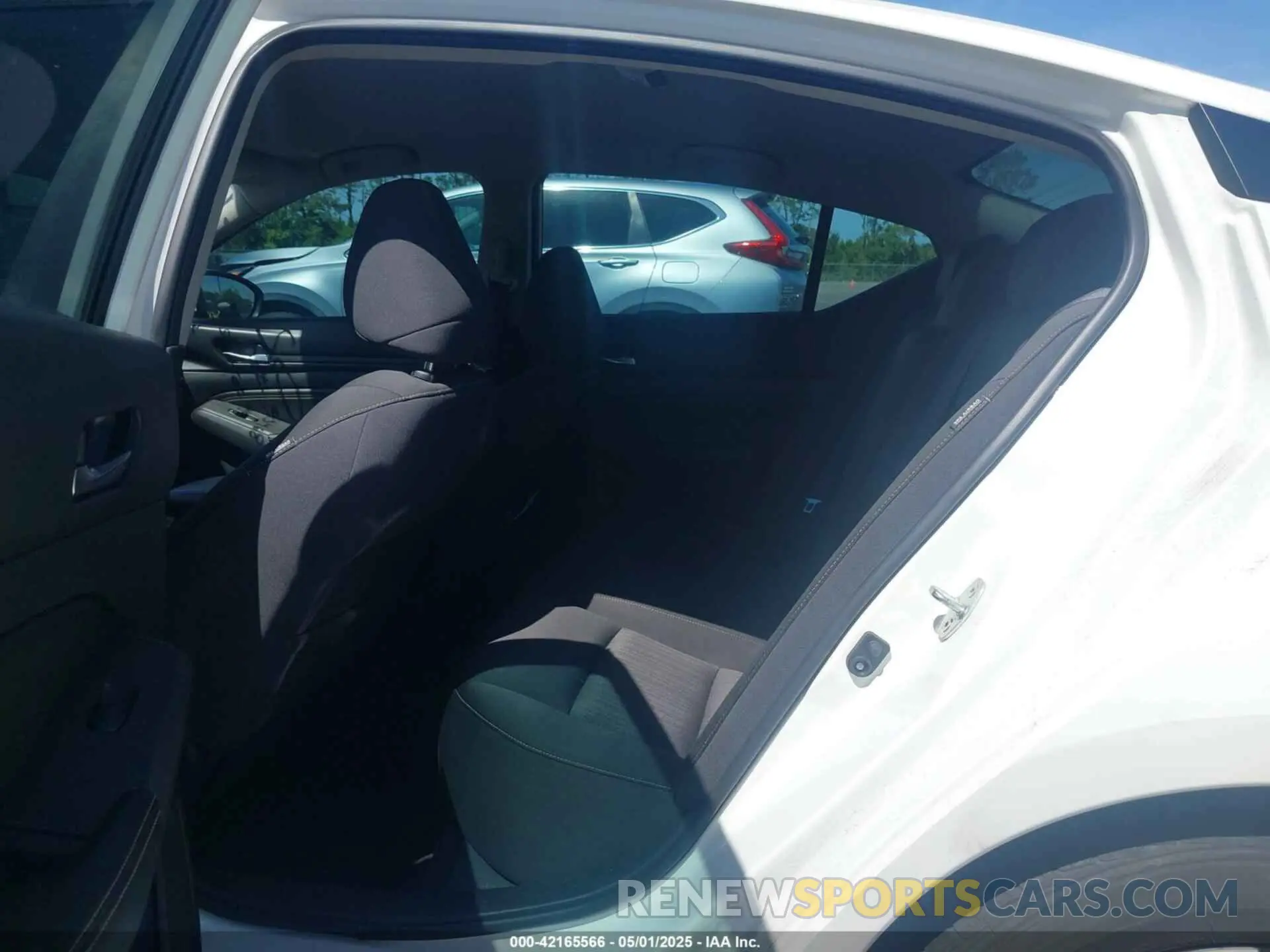 8 fotografías del automóvil dañado 1N4BL4BV8KC151353 NISSAN ALTIMA 2019