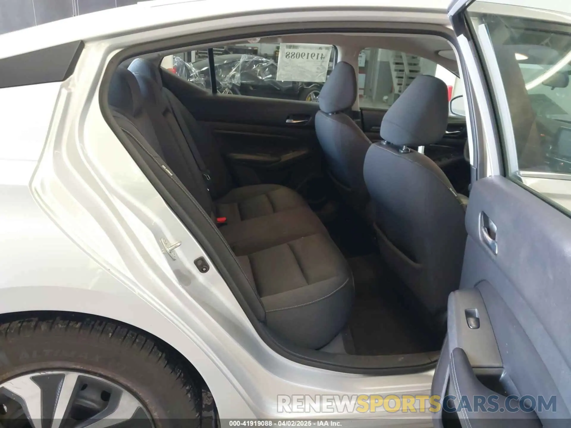 8 fotografías del automóvil dañado 1N4BL4BV8KC209753 NISSAN ALTIMA 2019