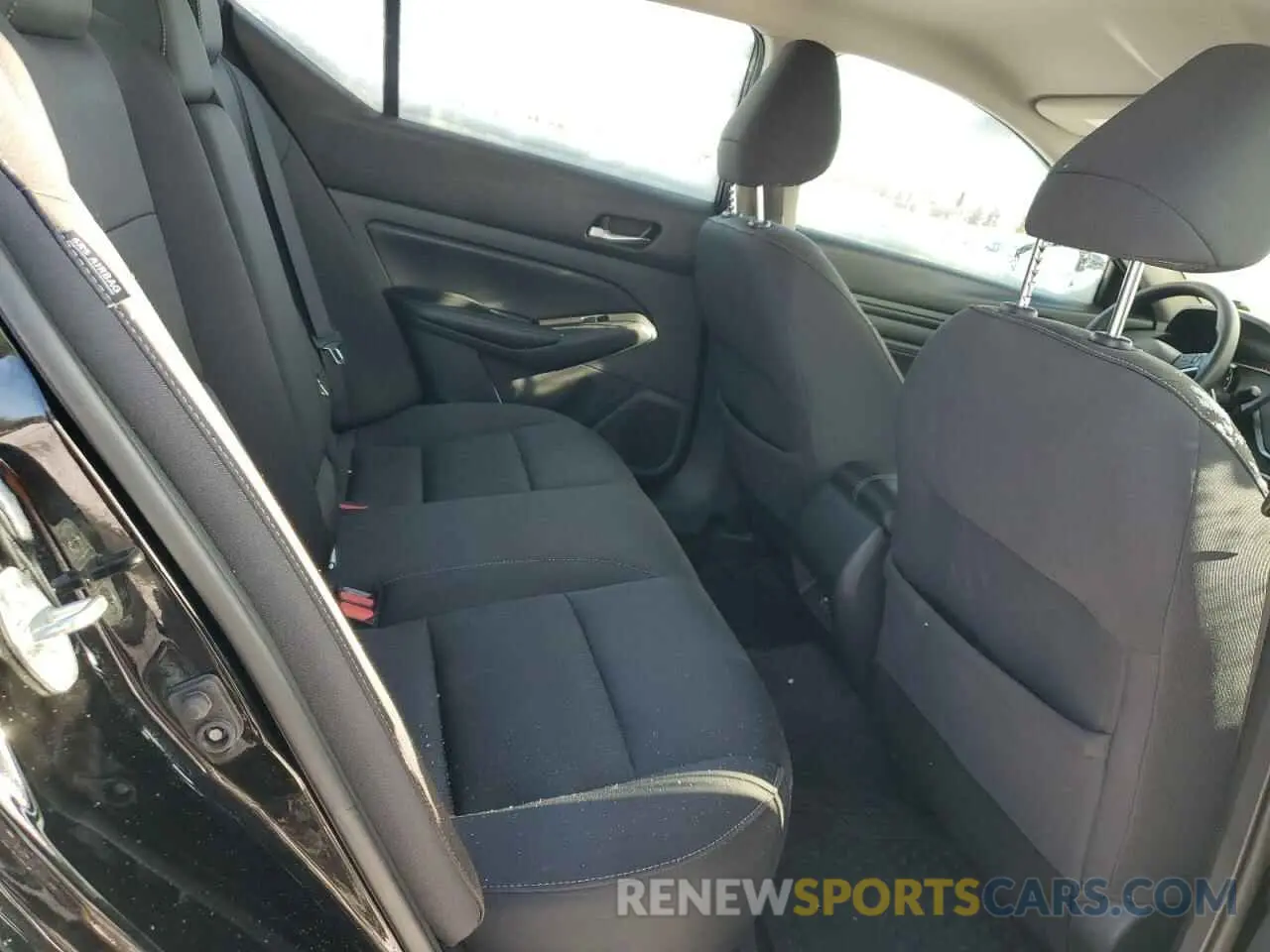10 fotografías del automóvil dañado 1N4BL4BV8KC243658 NISSAN ALTIMA 2019