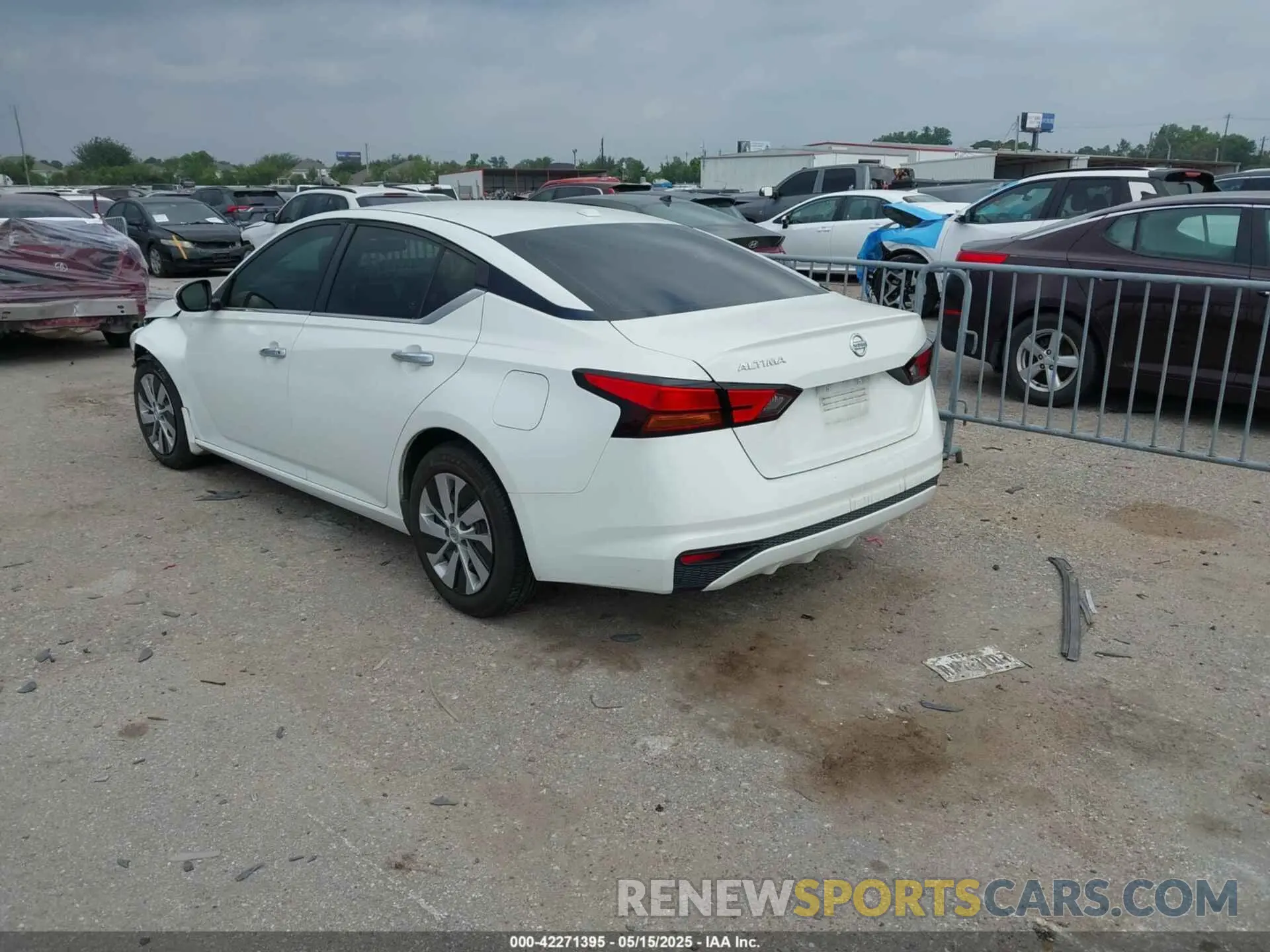 3 fotografías del automóvil dañado 1N4BL4BV8KN323398 NISSAN ALTIMA 2019