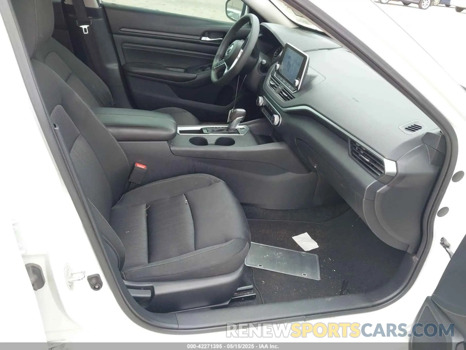 5 fotografías del automóvil dañado 1N4BL4BV8KN323398 NISSAN ALTIMA 2019