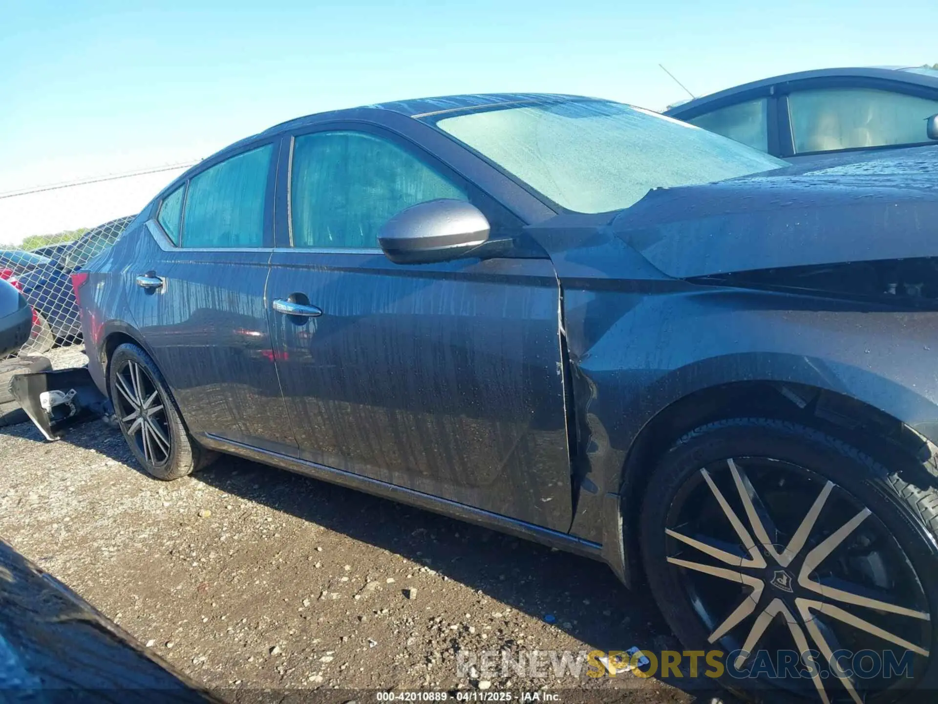 14 fotografías del automóvil dañado 1N4BL4BV8KN328312 NISSAN ALTIMA 2019