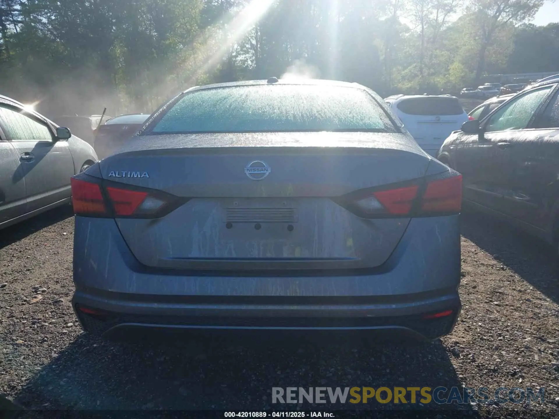 17 fotografías del automóvil dañado 1N4BL4BV8KN328312 NISSAN ALTIMA 2019