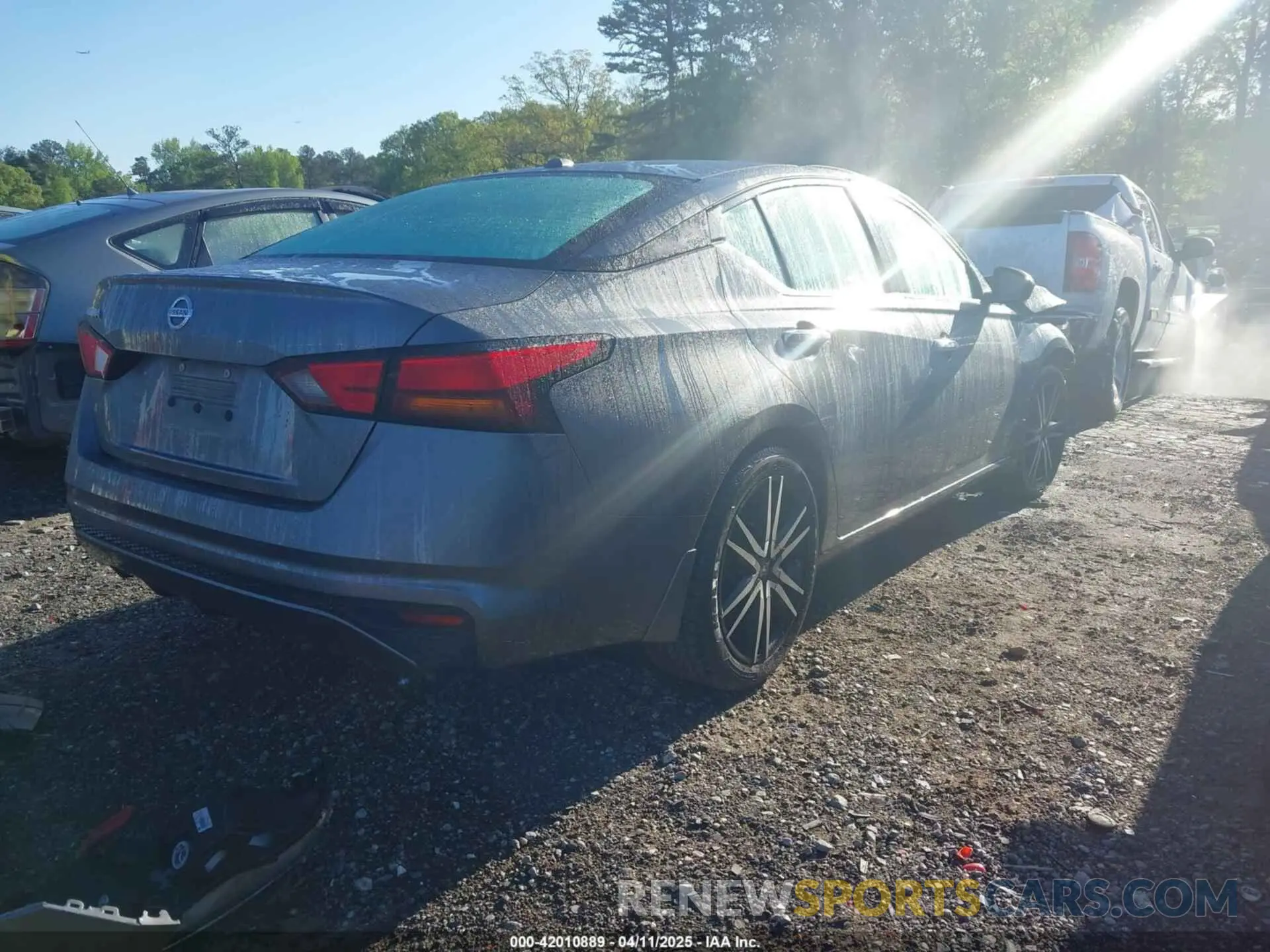 4 fotografías del automóvil dañado 1N4BL4BV8KN328312 NISSAN ALTIMA 2019