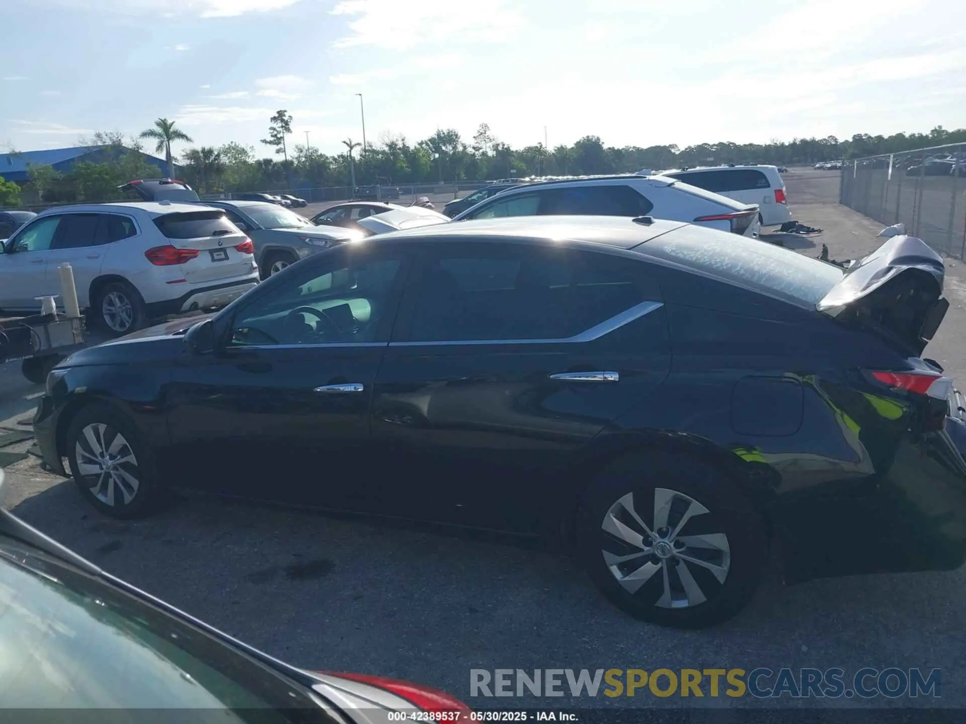 14 fotografías del automóvil dañado 1N4BL4BVXKC143707 NISSAN ALTIMA 2019