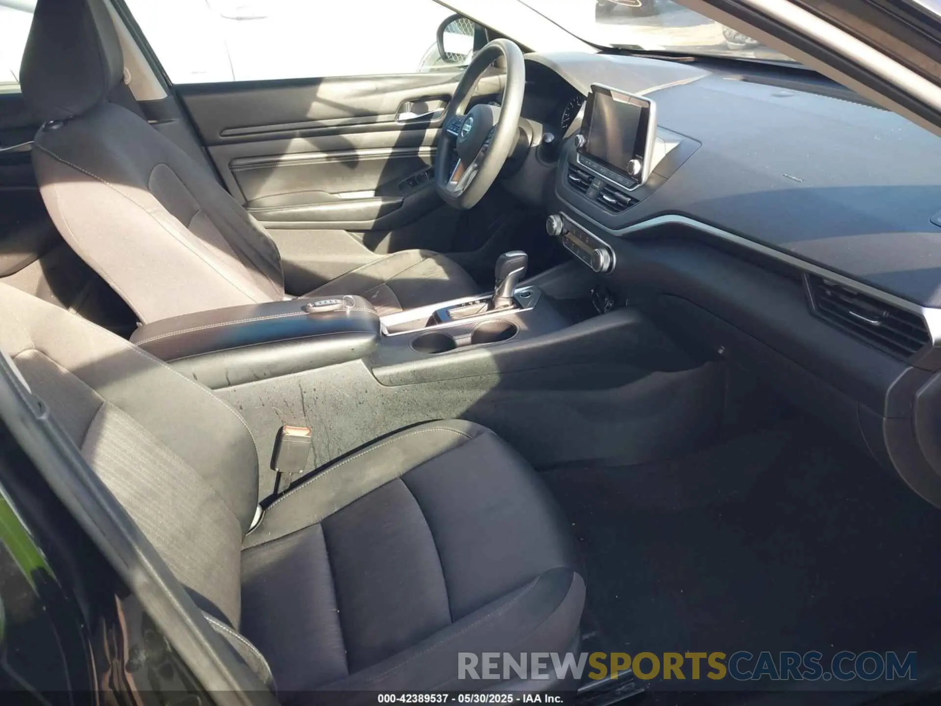 5 fotografías del automóvil dañado 1N4BL4BVXKC143707 NISSAN ALTIMA 2019