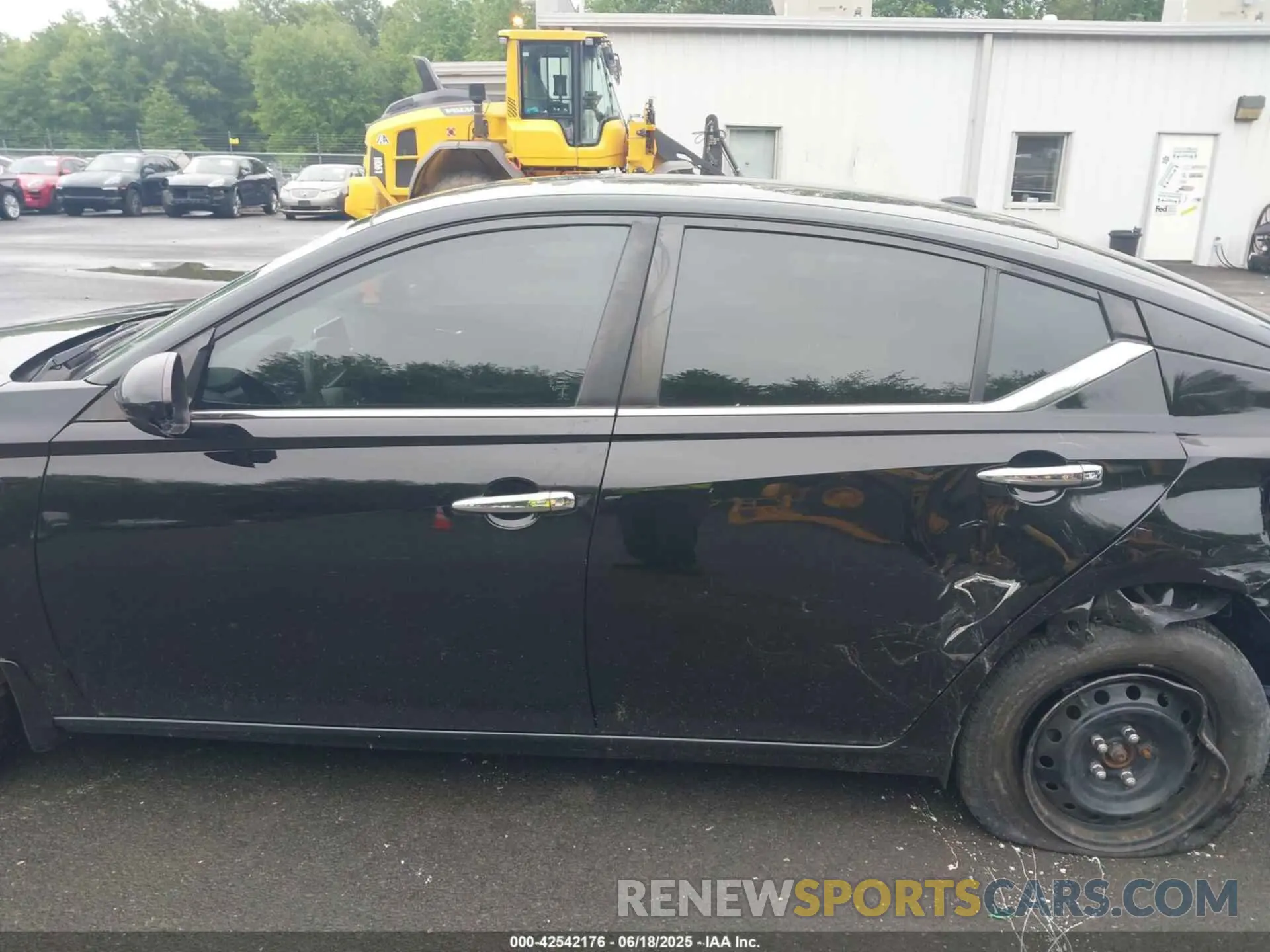 14 fotografías del automóvil dañado 1N4BL4BW3KC147770 NISSAN ALTIMA 2019