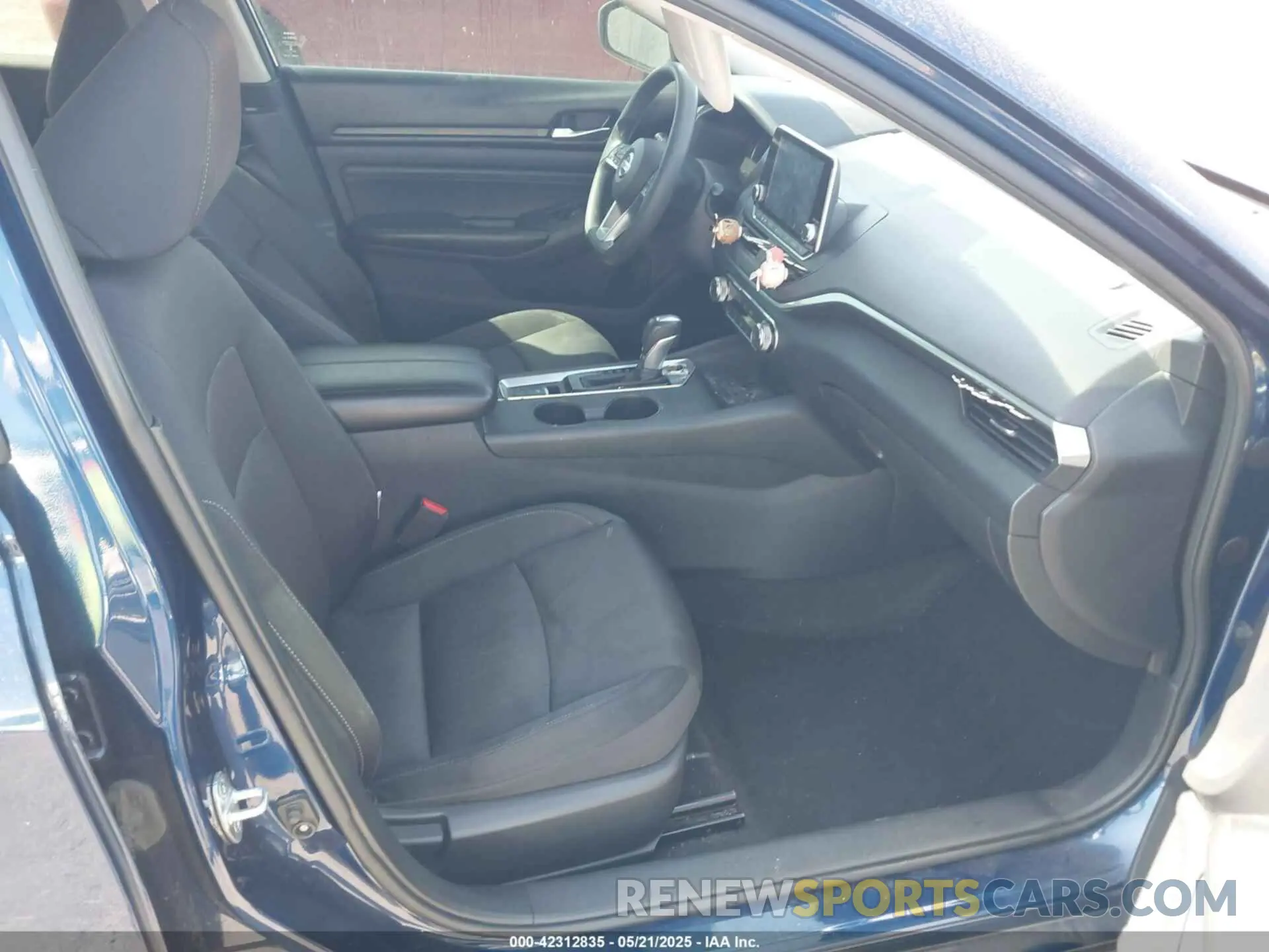 5 fotografías del automóvil dañado 1N4BL4BW4KC153576 NISSAN ALTIMA 2019