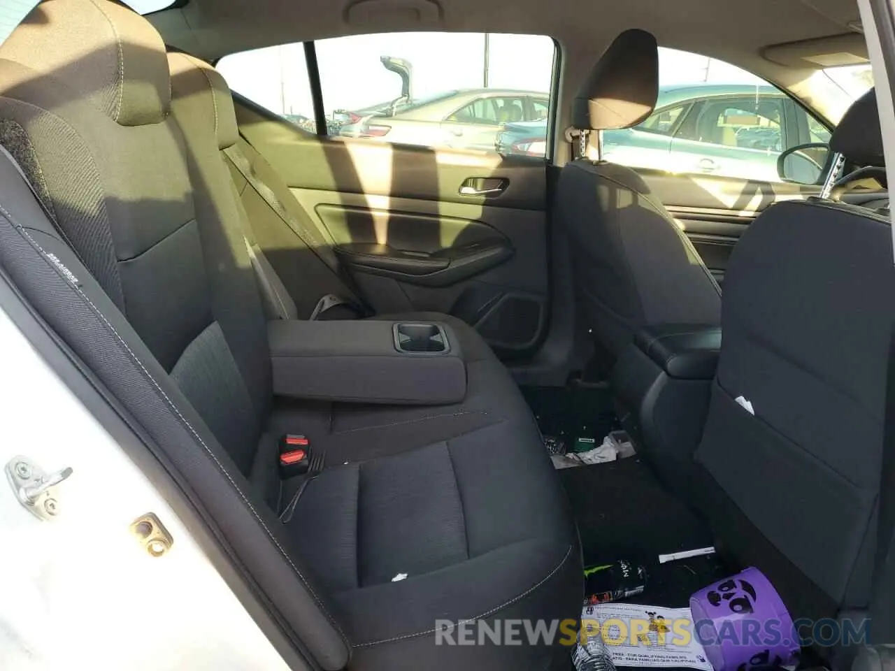 10 fotografías del automóvil dañado 1N4BL4BW4KN320653 NISSAN ALTIMA 2019