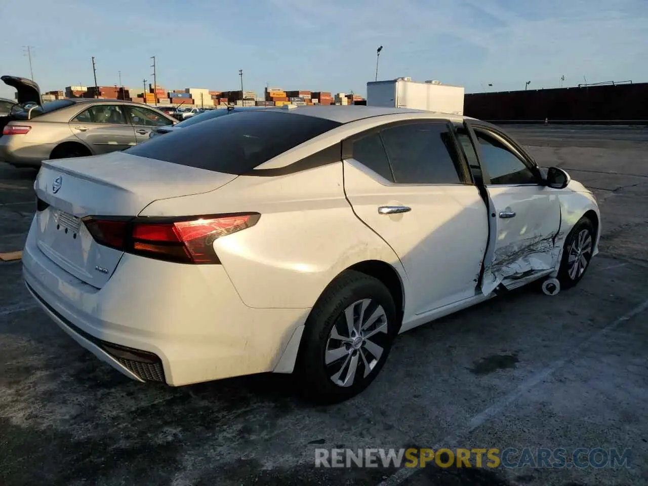 3 fotografías del automóvil dañado 1N4BL4BW4KN320653 NISSAN ALTIMA 2019