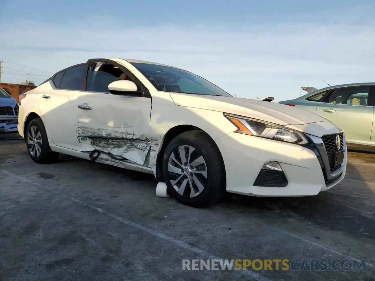 4 fotografías del automóvil dañado 1N4BL4BW4KN320653 NISSAN ALTIMA 2019