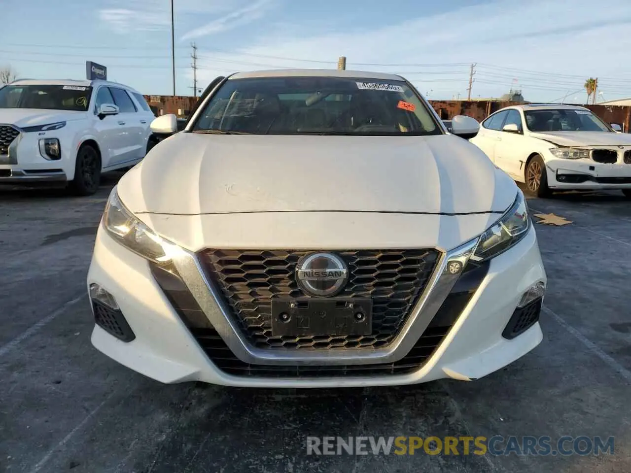 5 fotografías del automóvil dañado 1N4BL4BW4KN320653 NISSAN ALTIMA 2019
