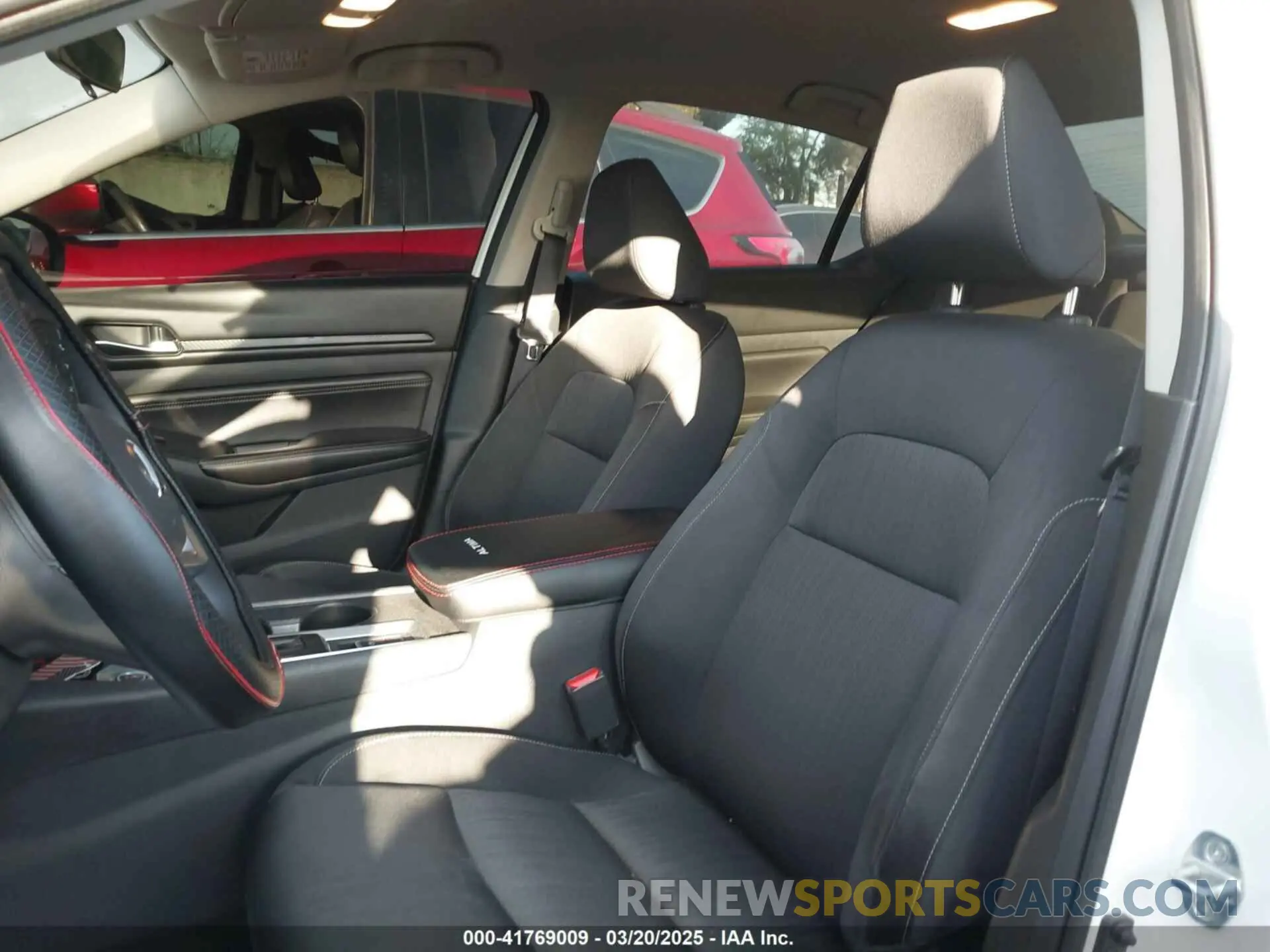 20 fotografías del automóvil dañado 1N4BL4BW7KC156505 NISSAN ALTIMA 2019