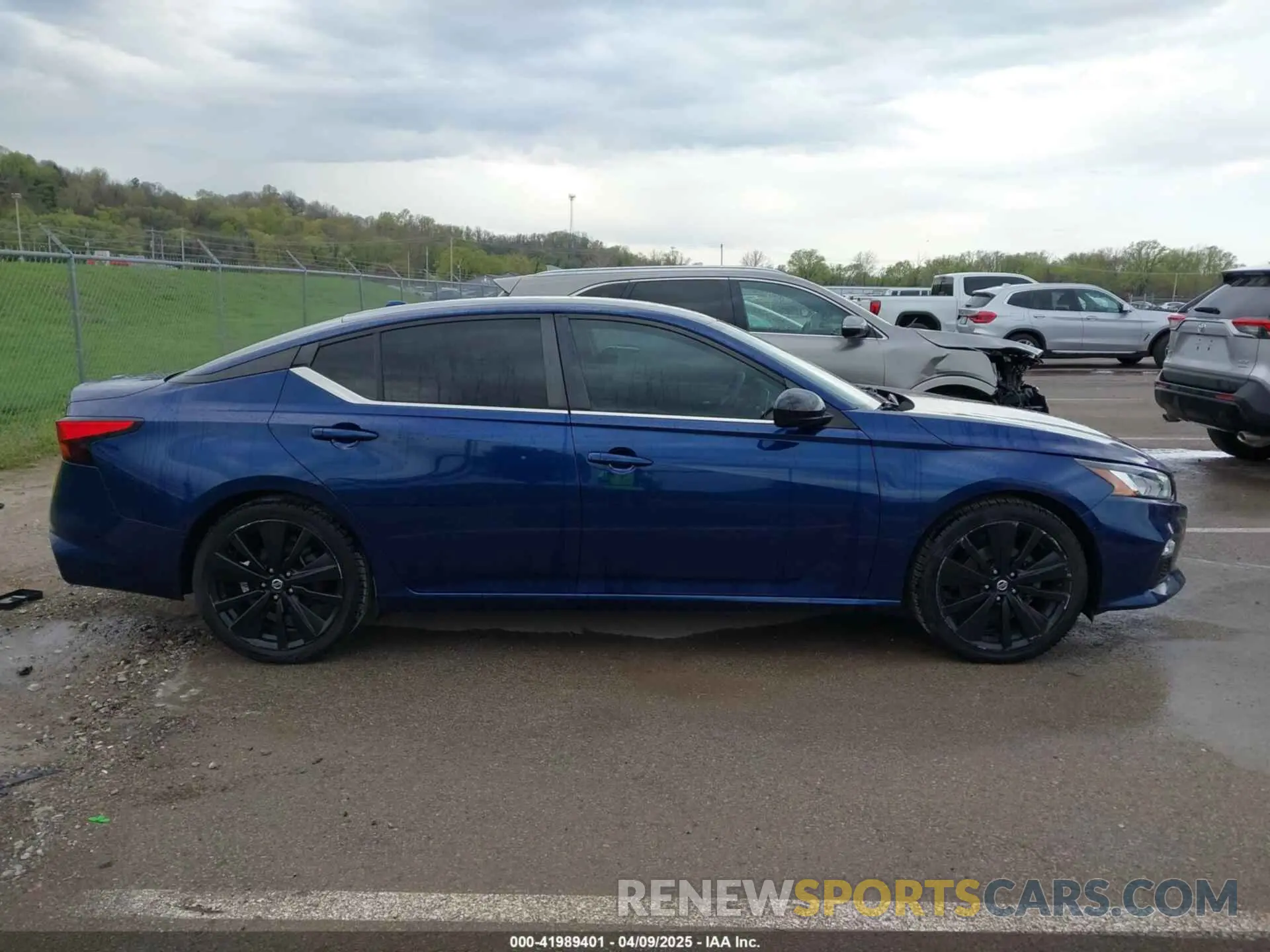 13 fotografías del automóvil dañado 1N4BL4CV0KC179789 NISSAN ALTIMA 2019