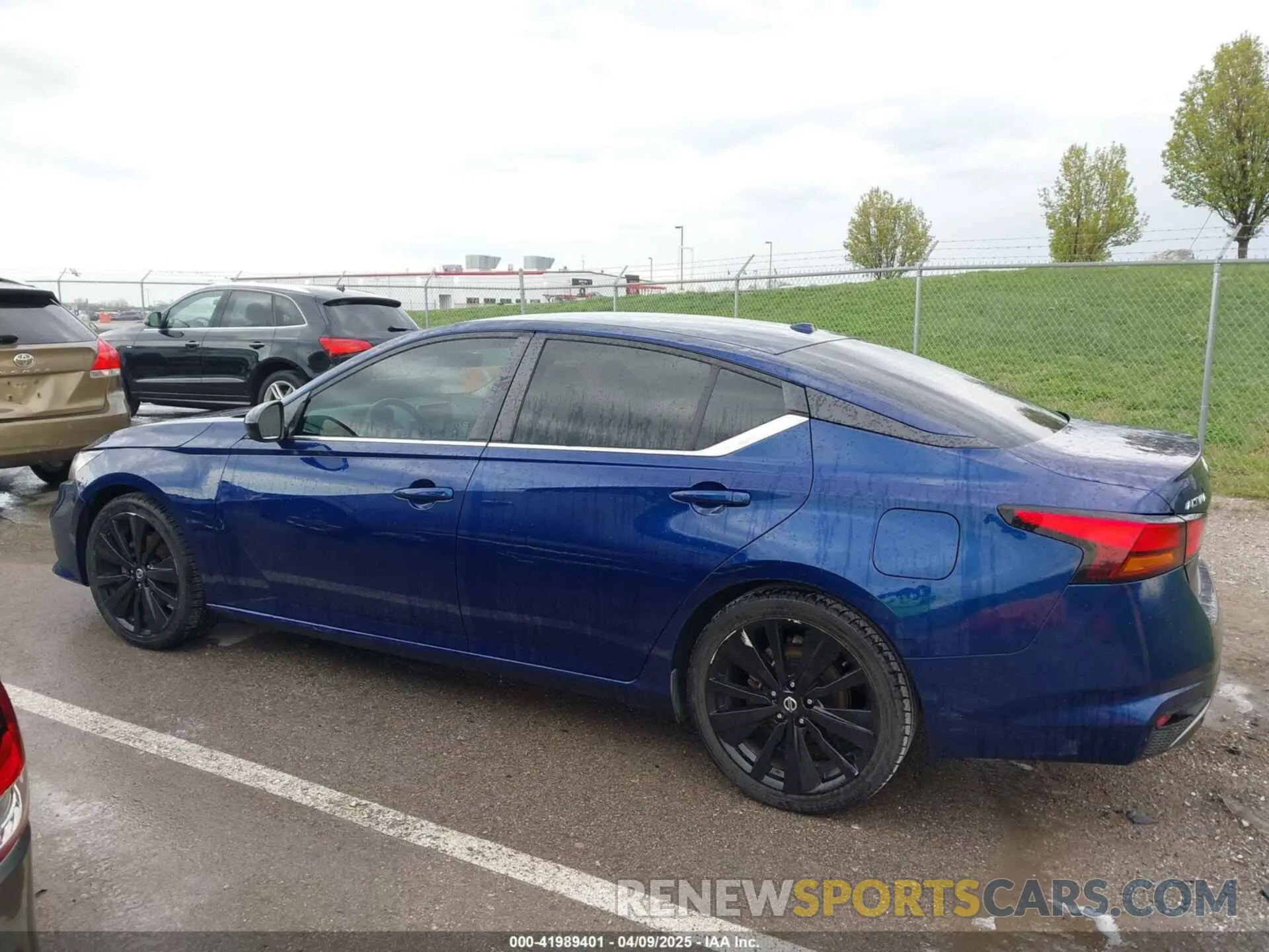 14 fotografías del automóvil dañado 1N4BL4CV0KC179789 NISSAN ALTIMA 2019