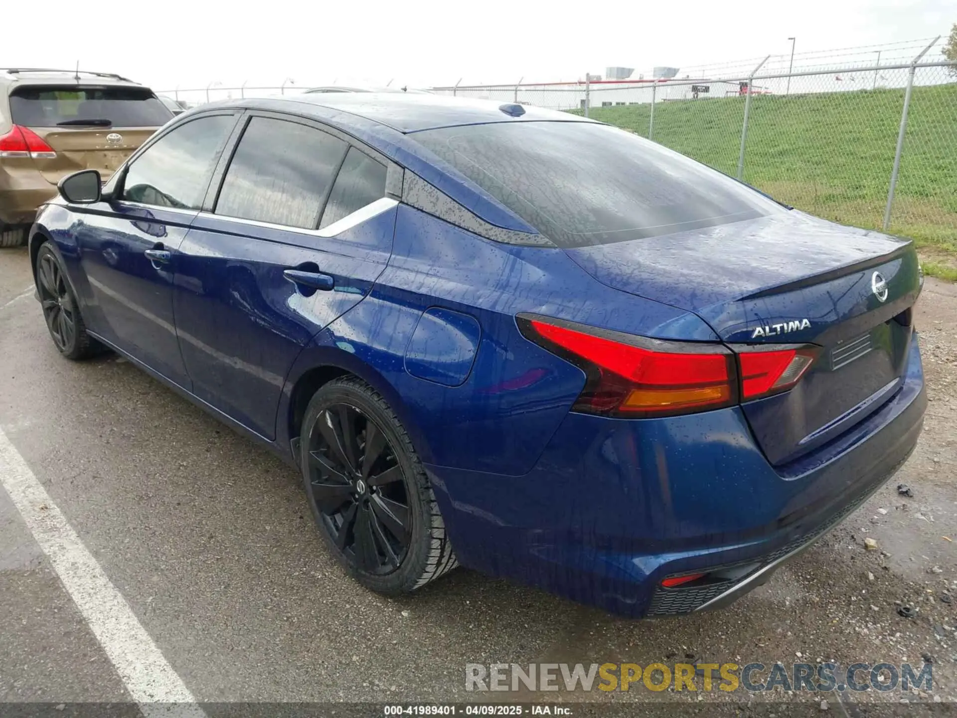 3 fotografías del automóvil dañado 1N4BL4CV0KC179789 NISSAN ALTIMA 2019