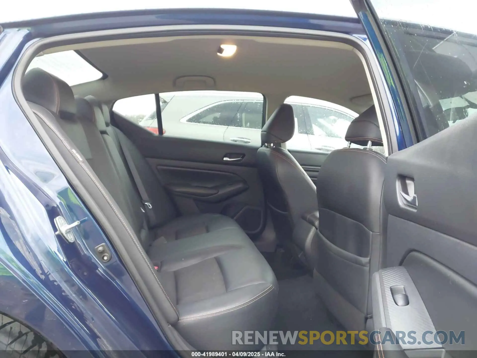 8 fotografías del automóvil dañado 1N4BL4CV0KC179789 NISSAN ALTIMA 2019