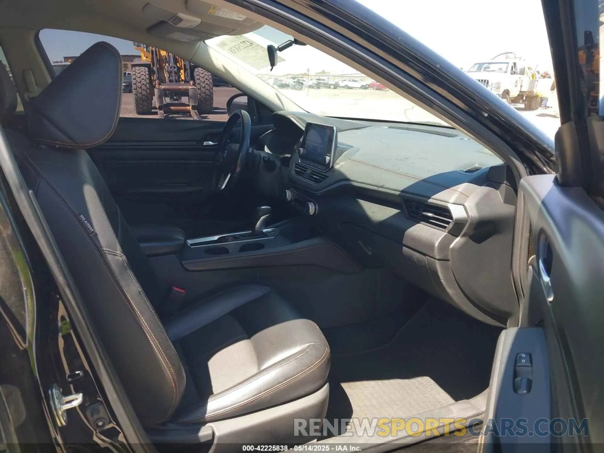 5 fotografías del automóvil dañado 1N4BL4CV1KC206000 NISSAN ALTIMA 2019