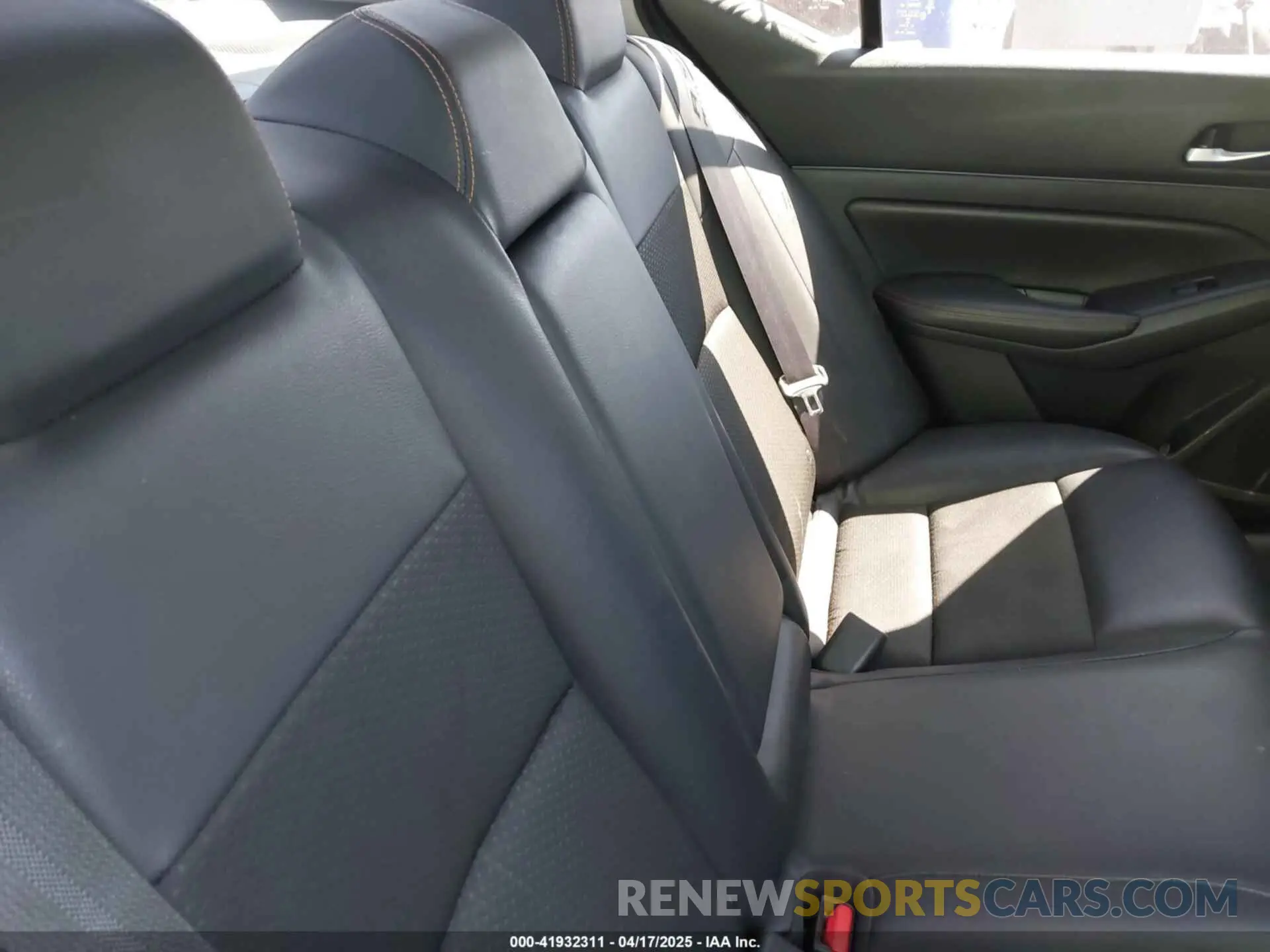 8 fotografías del automóvil dañado 1N4BL4CV2KC211593 NISSAN ALTIMA 2019