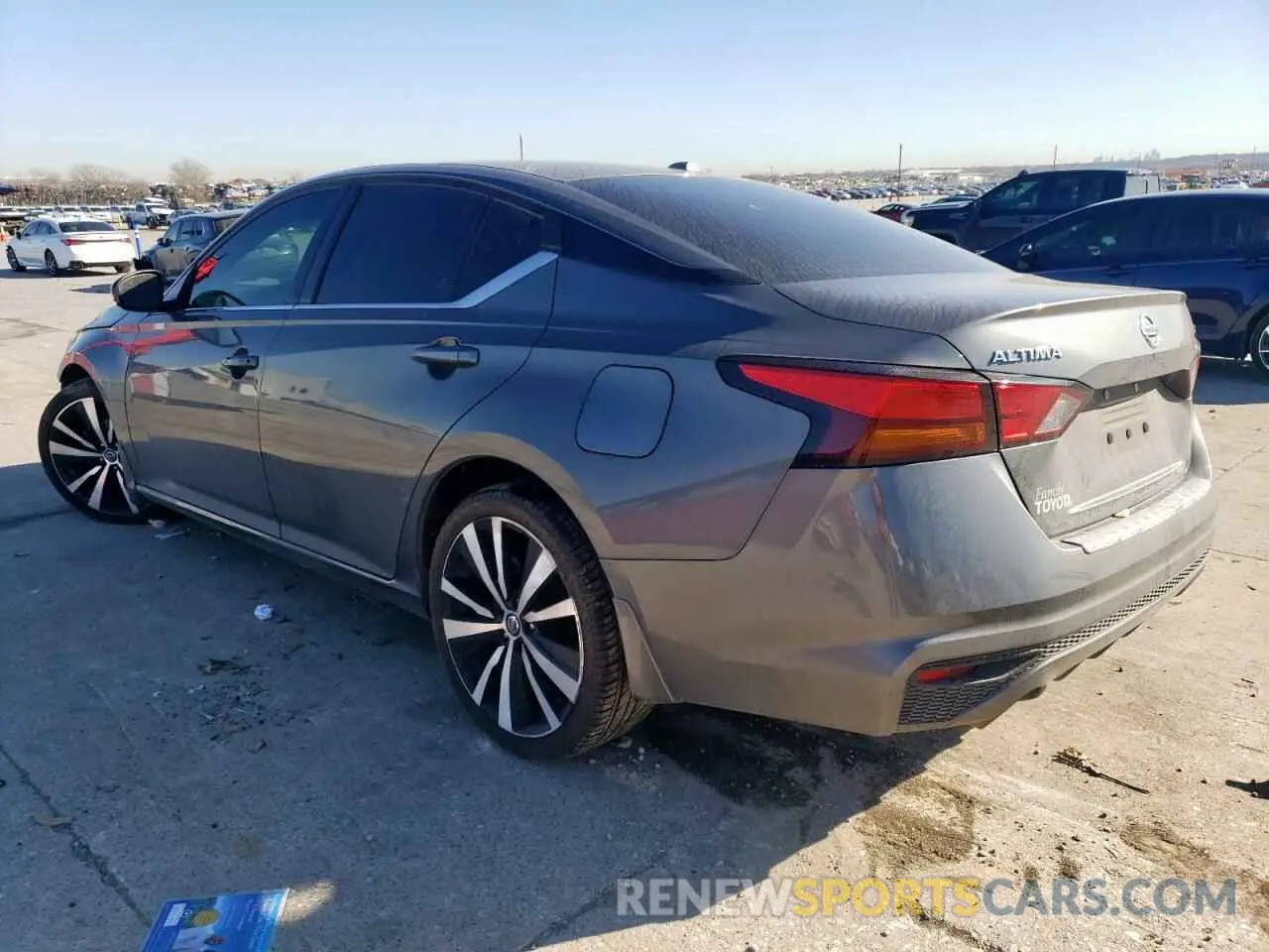 2 fotografías del automóvil dañado 1N4BL4CV2KN315828 NISSAN ALTIMA 2019