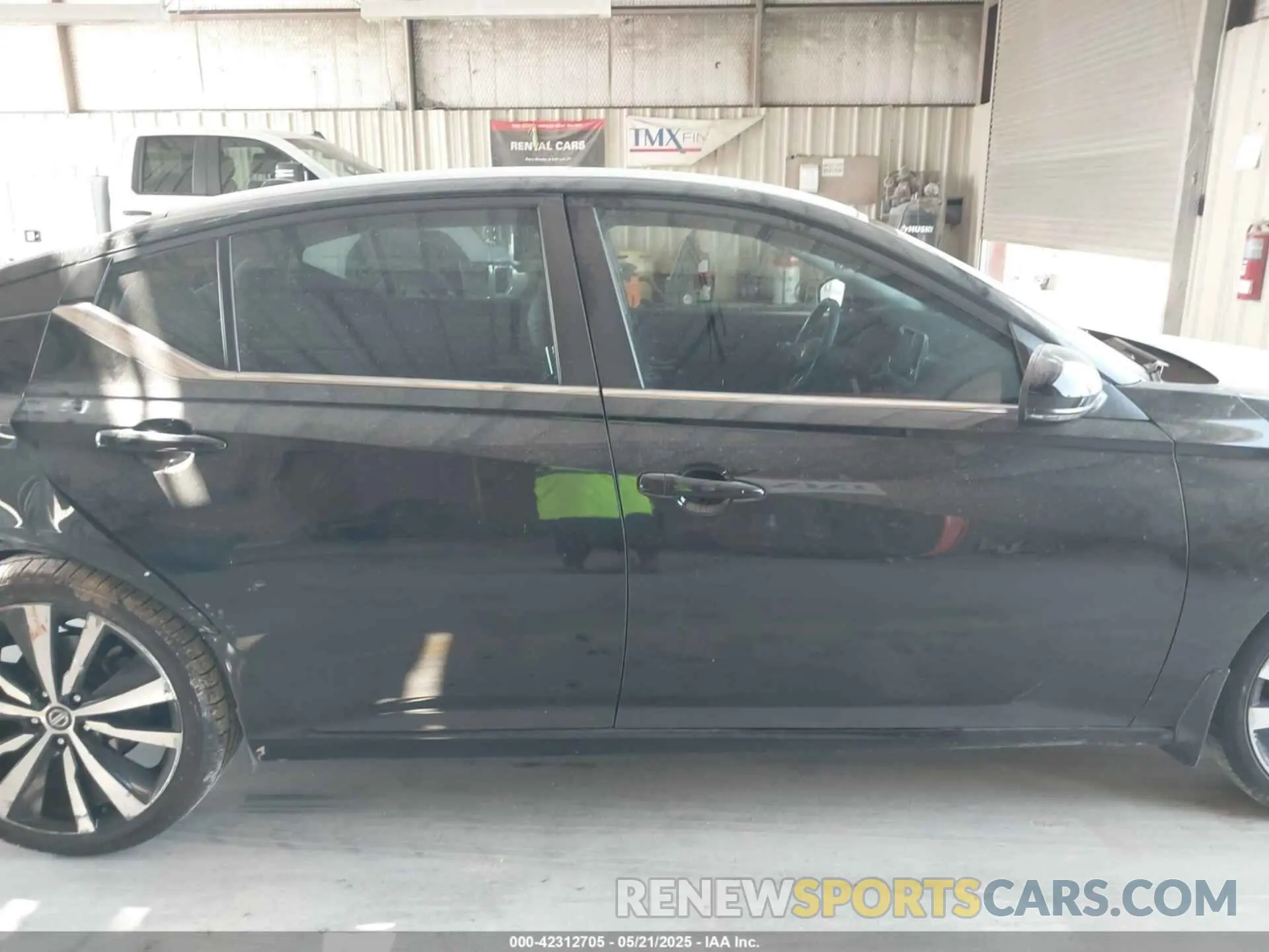 13 fotografías del automóvil dañado 1N4BL4CV2KN320527 NISSAN ALTIMA 2019