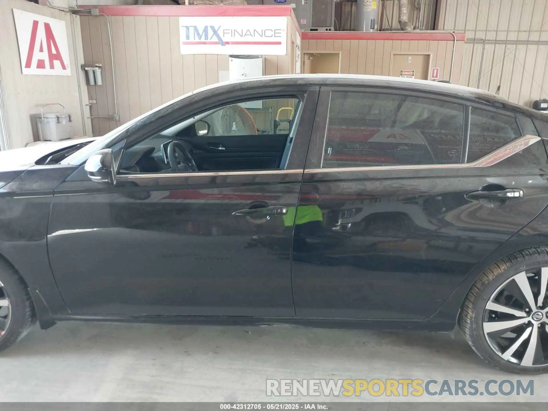 14 fotografías del automóvil dañado 1N4BL4CV2KN320527 NISSAN ALTIMA 2019