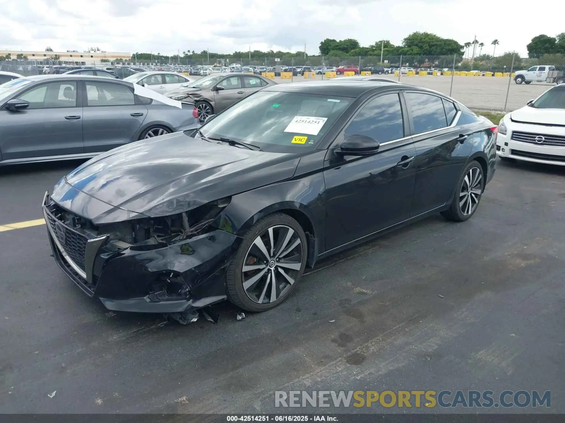 2 fotografías del automóvil dañado 1N4BL4CV3KC108330 NISSAN ALTIMA 2019