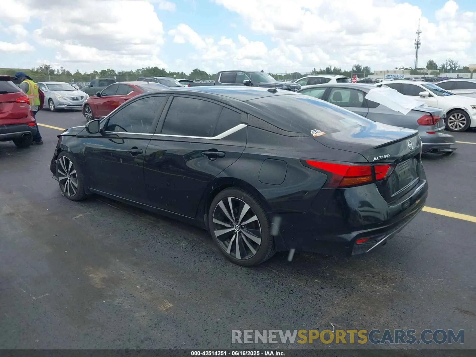 3 fotografías del automóvil dañado 1N4BL4CV3KC108330 NISSAN ALTIMA 2019