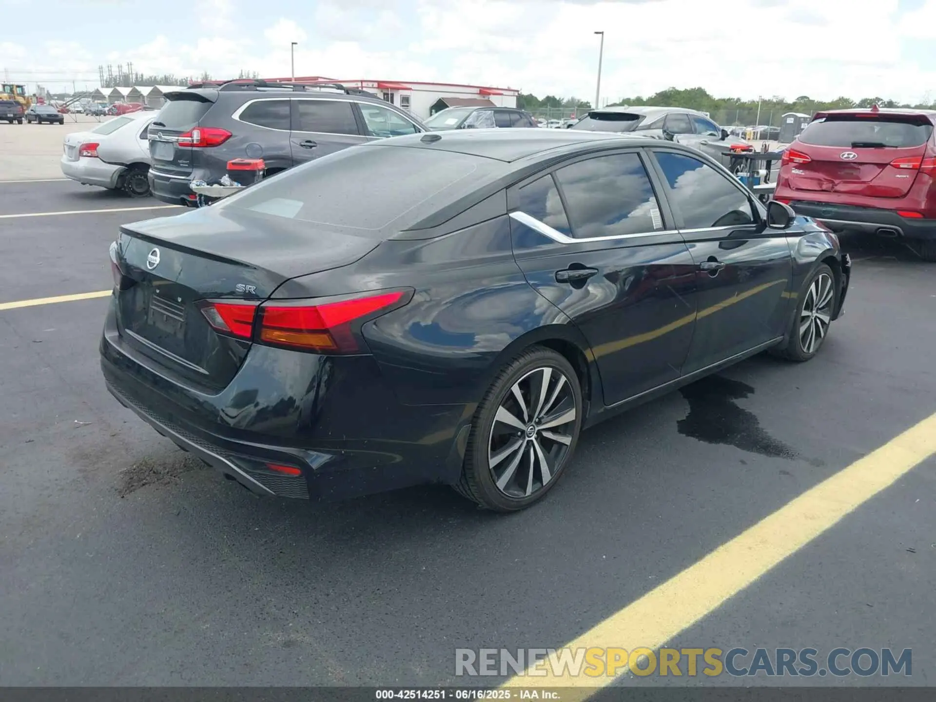 4 fotografías del automóvil dañado 1N4BL4CV3KC108330 NISSAN ALTIMA 2019