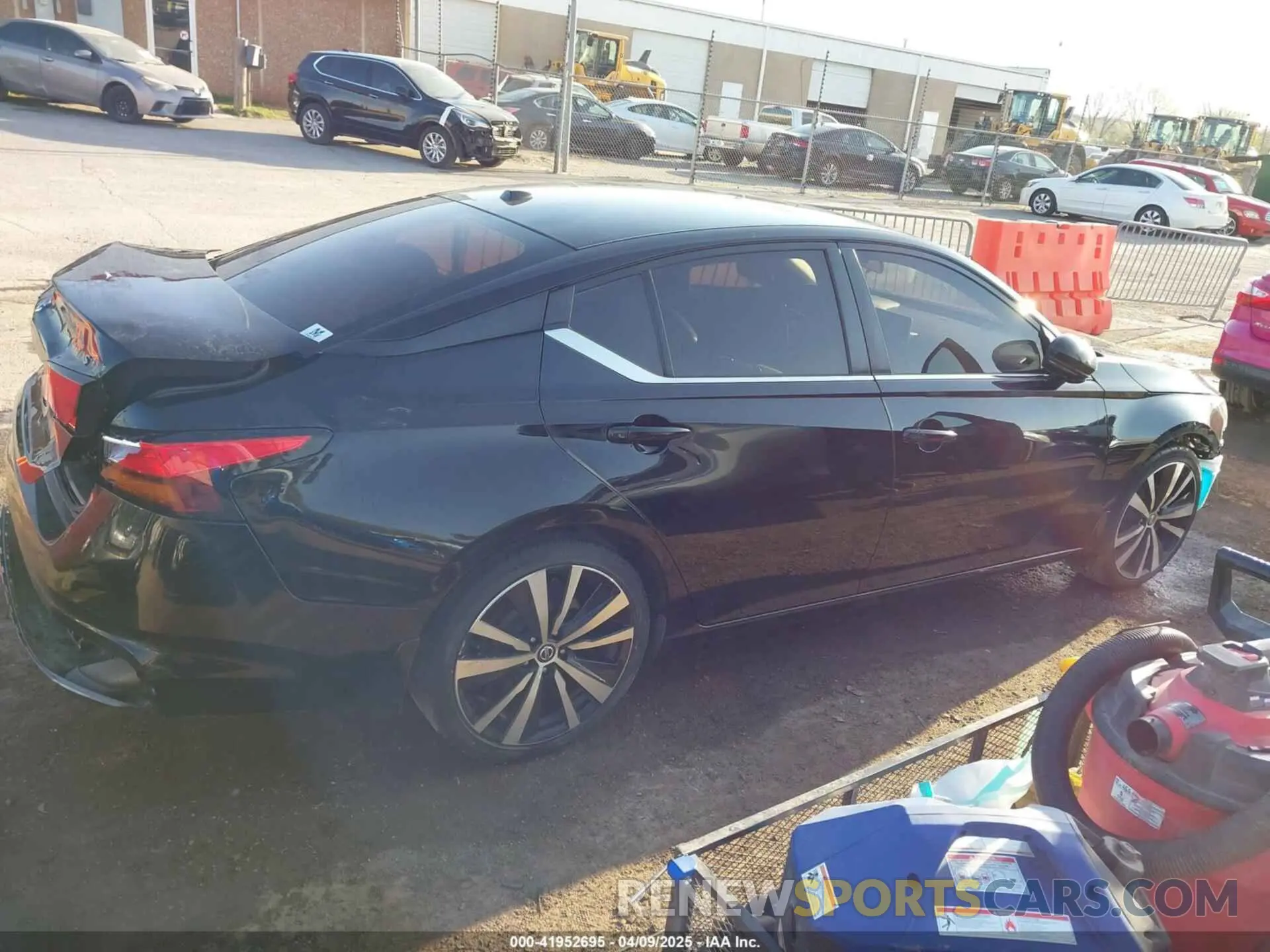 14 fotografías del automóvil dañado 1N4BL4CV3KC130764 NISSAN ALTIMA 2019