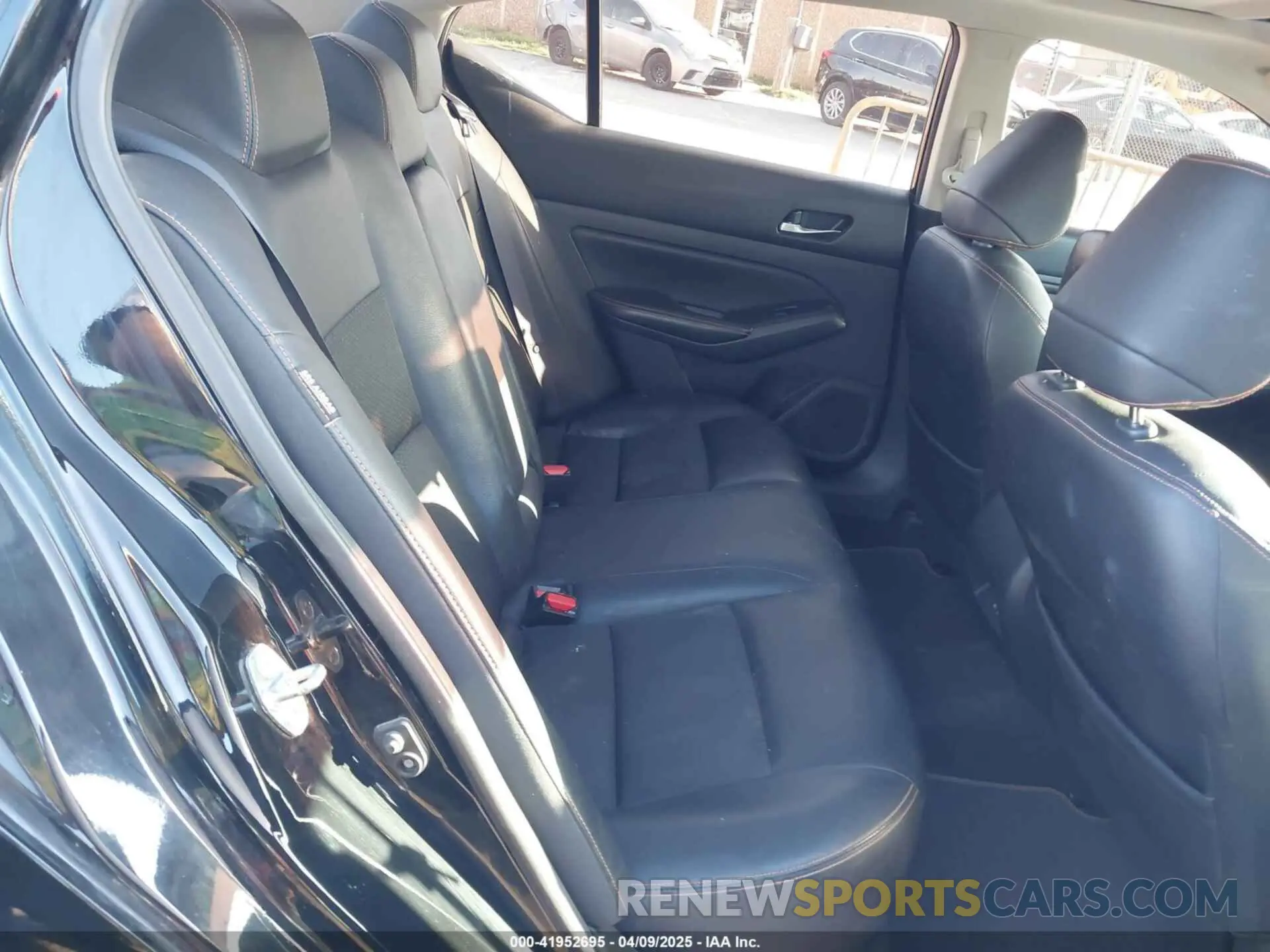 8 fotografías del automóvil dañado 1N4BL4CV3KC130764 NISSAN ALTIMA 2019