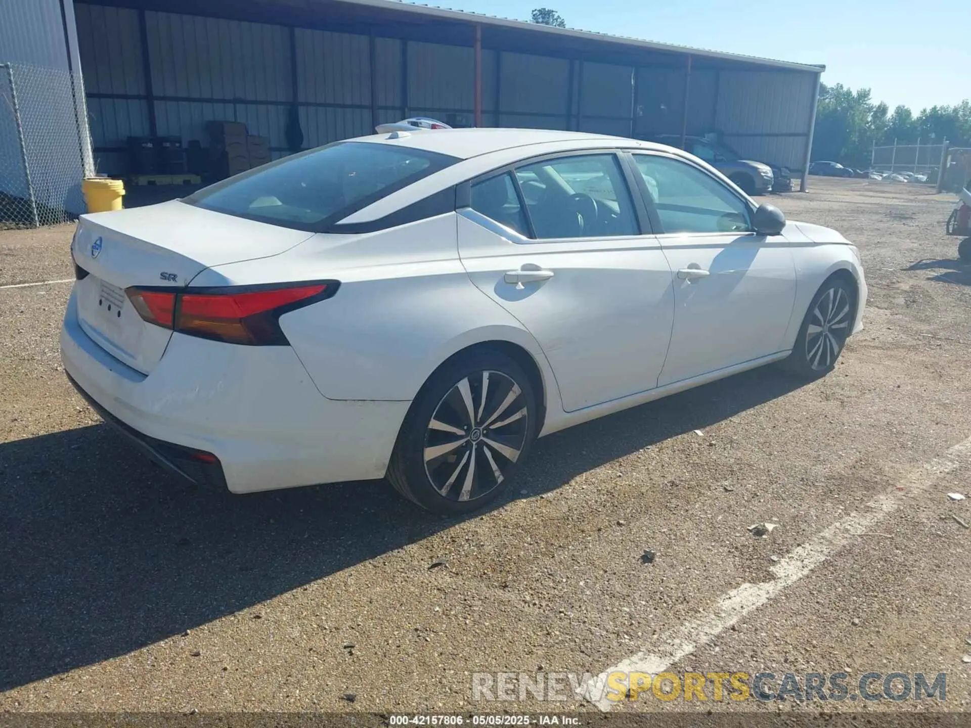 4 fotografías del automóvil dañado 1N4BL4CV3KN309911 NISSAN ALTIMA 2019