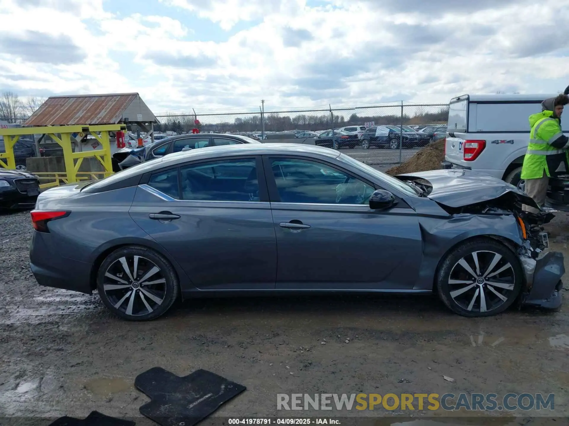 13 fotografías del automóvil dañado 1N4BL4CV3KN311433 NISSAN ALTIMA 2019