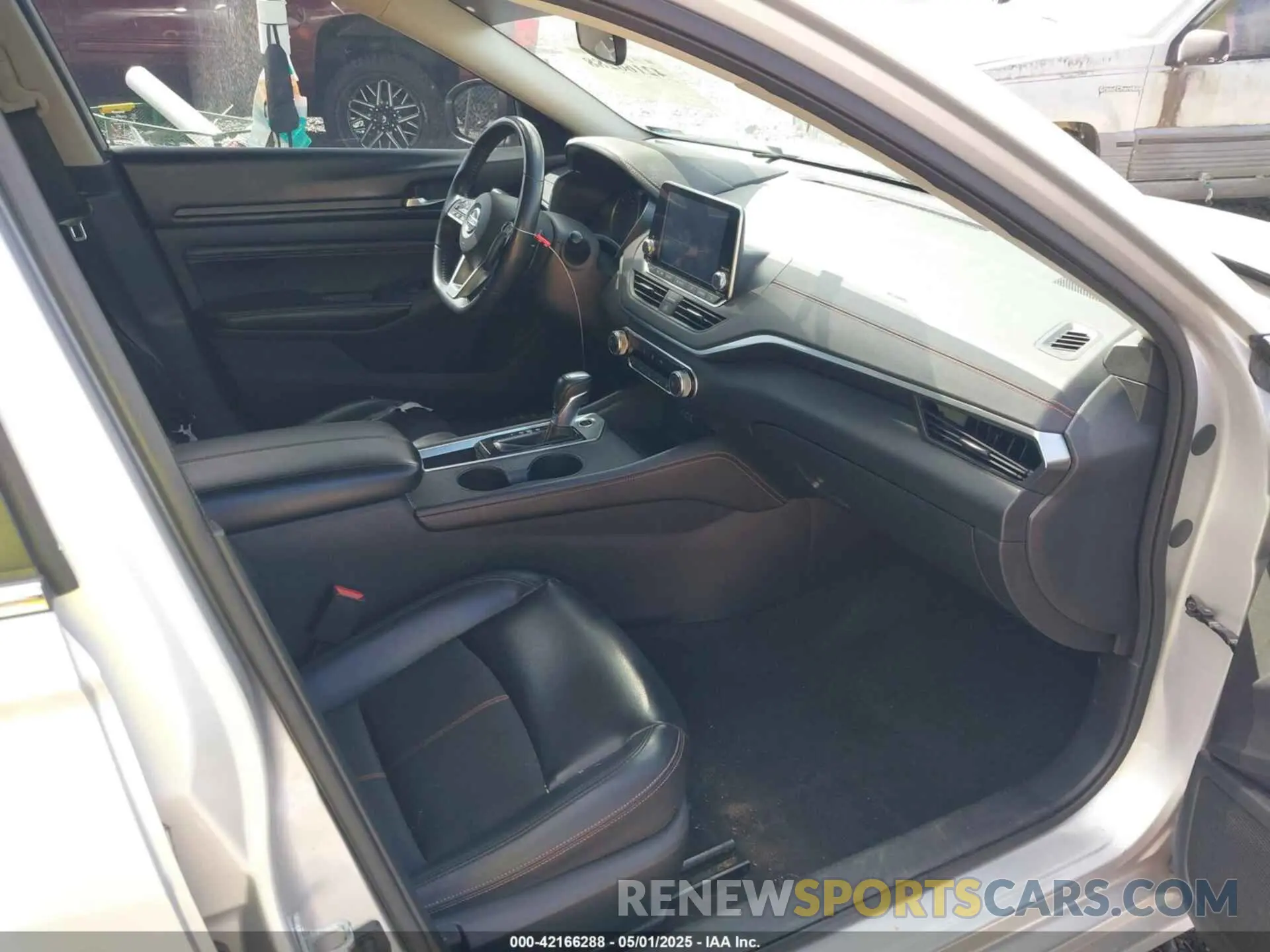 5 fotografías del automóvil dañado 1N4BL4CV4KC157942 NISSAN ALTIMA 2019