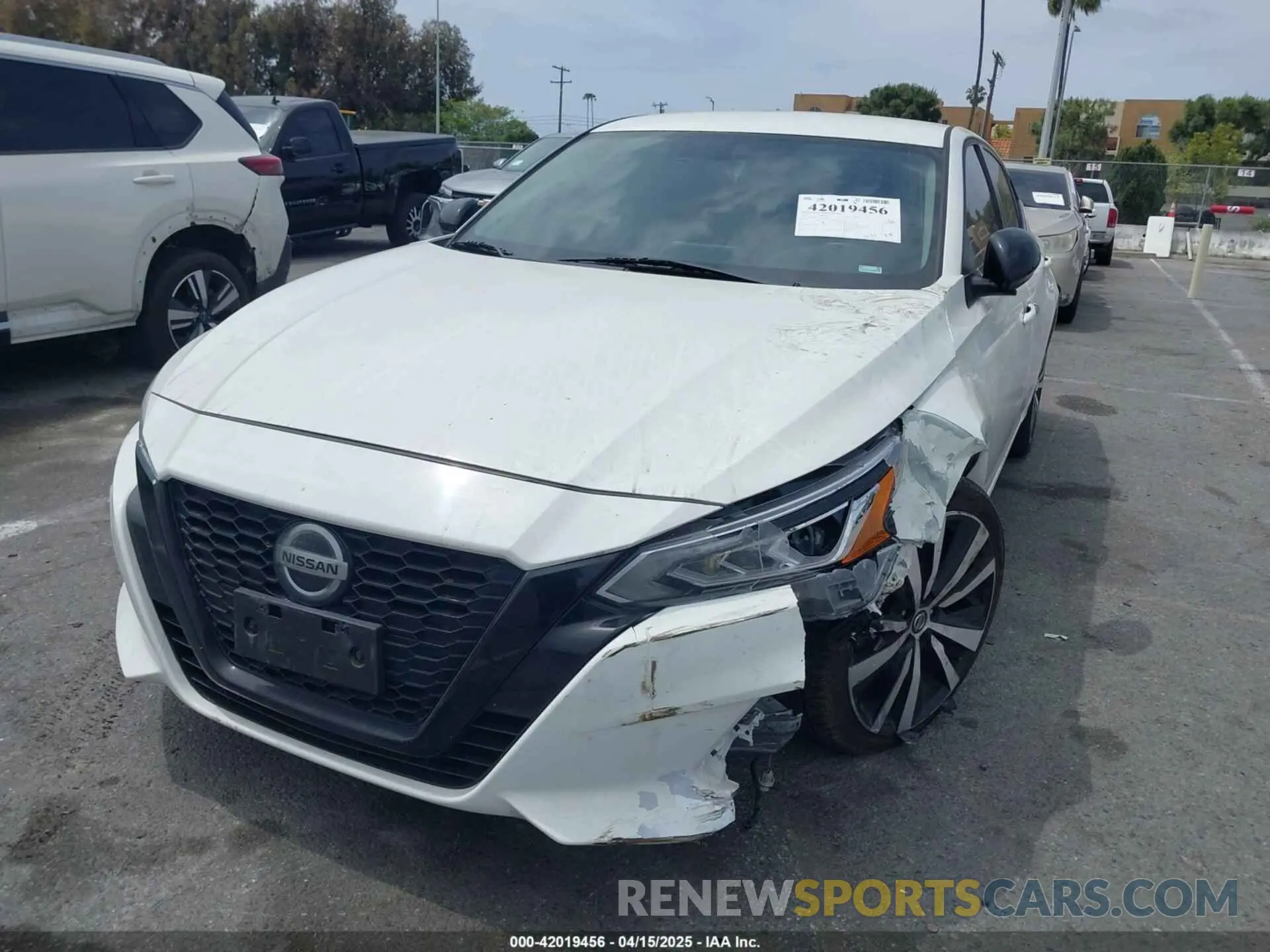 2 fotografías del automóvil dañado 1N4BL4CV4KN309657 NISSAN ALTIMA 2019
