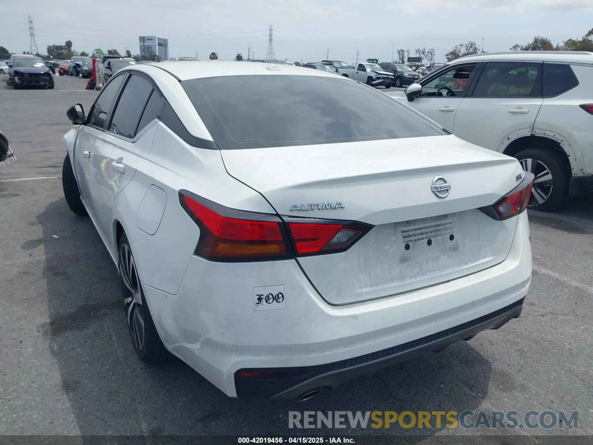 3 fotografías del automóvil dañado 1N4BL4CV4KN309657 NISSAN ALTIMA 2019