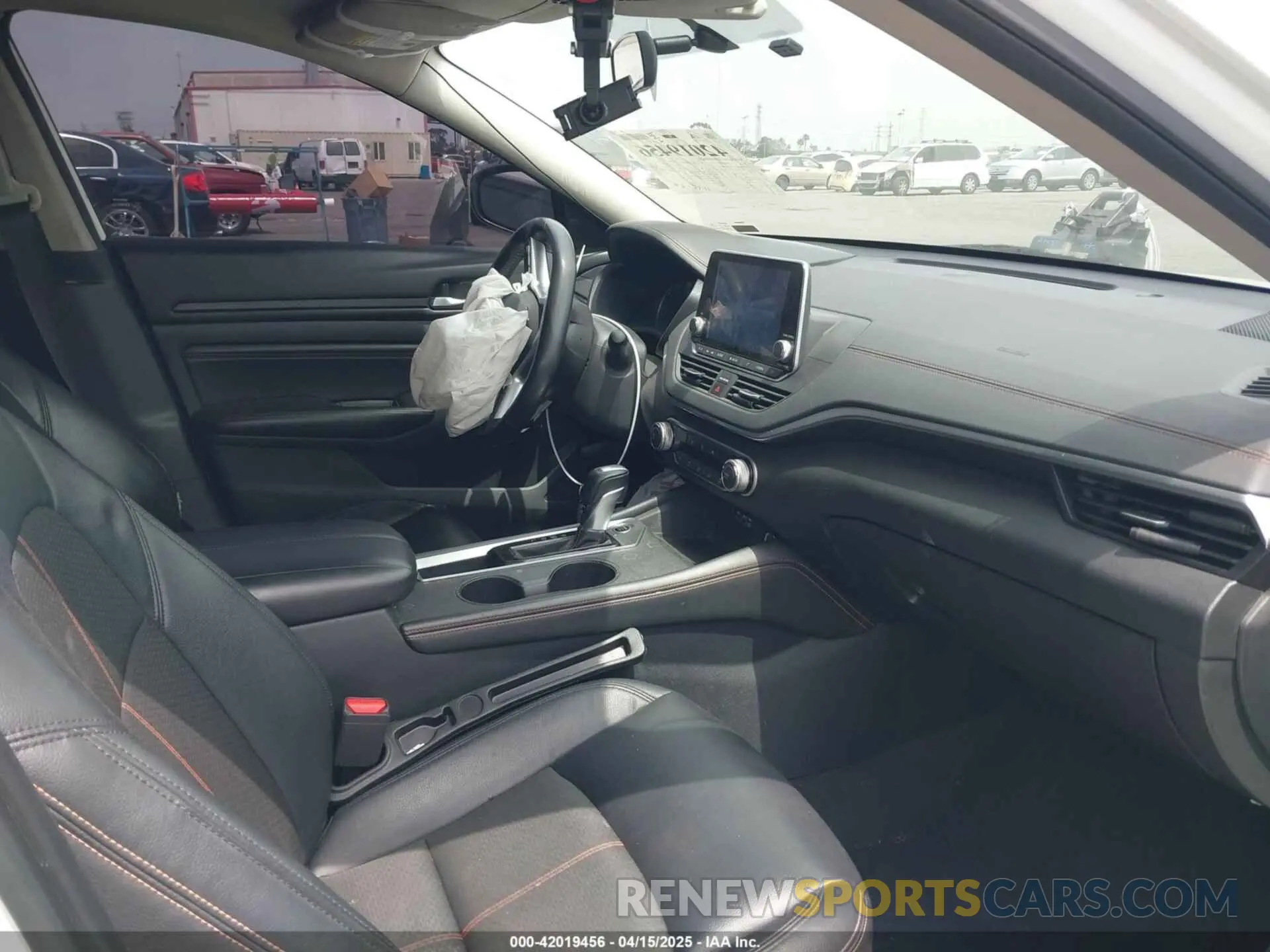 5 fotografías del automóvil dañado 1N4BL4CV4KN309657 NISSAN ALTIMA 2019