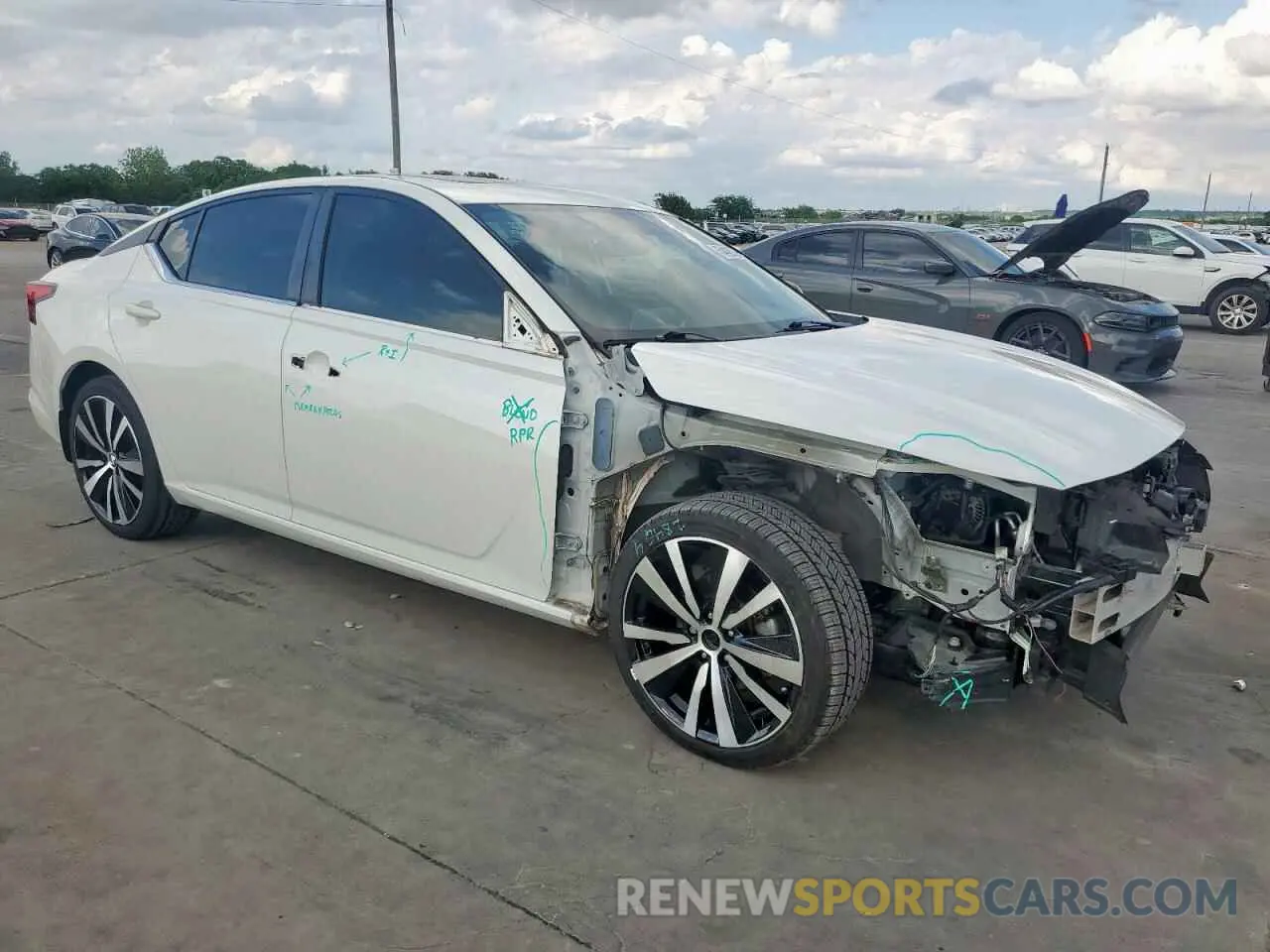 4 fotografías del automóvil dañado 1N4BL4CV4KN316219 NISSAN ALTIMA 2019