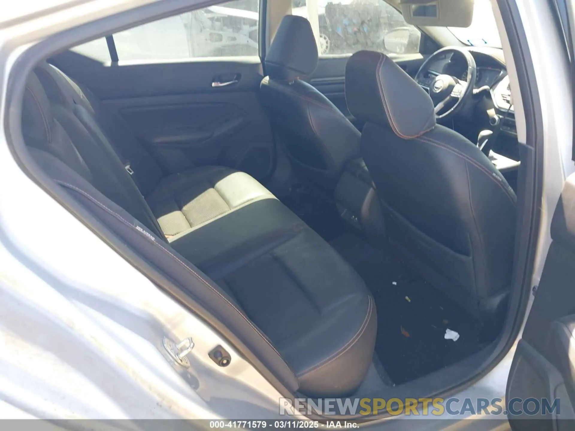 8 fotografías del automóvil dañado 1N4BL4CV4KN322487 NISSAN ALTIMA 2019