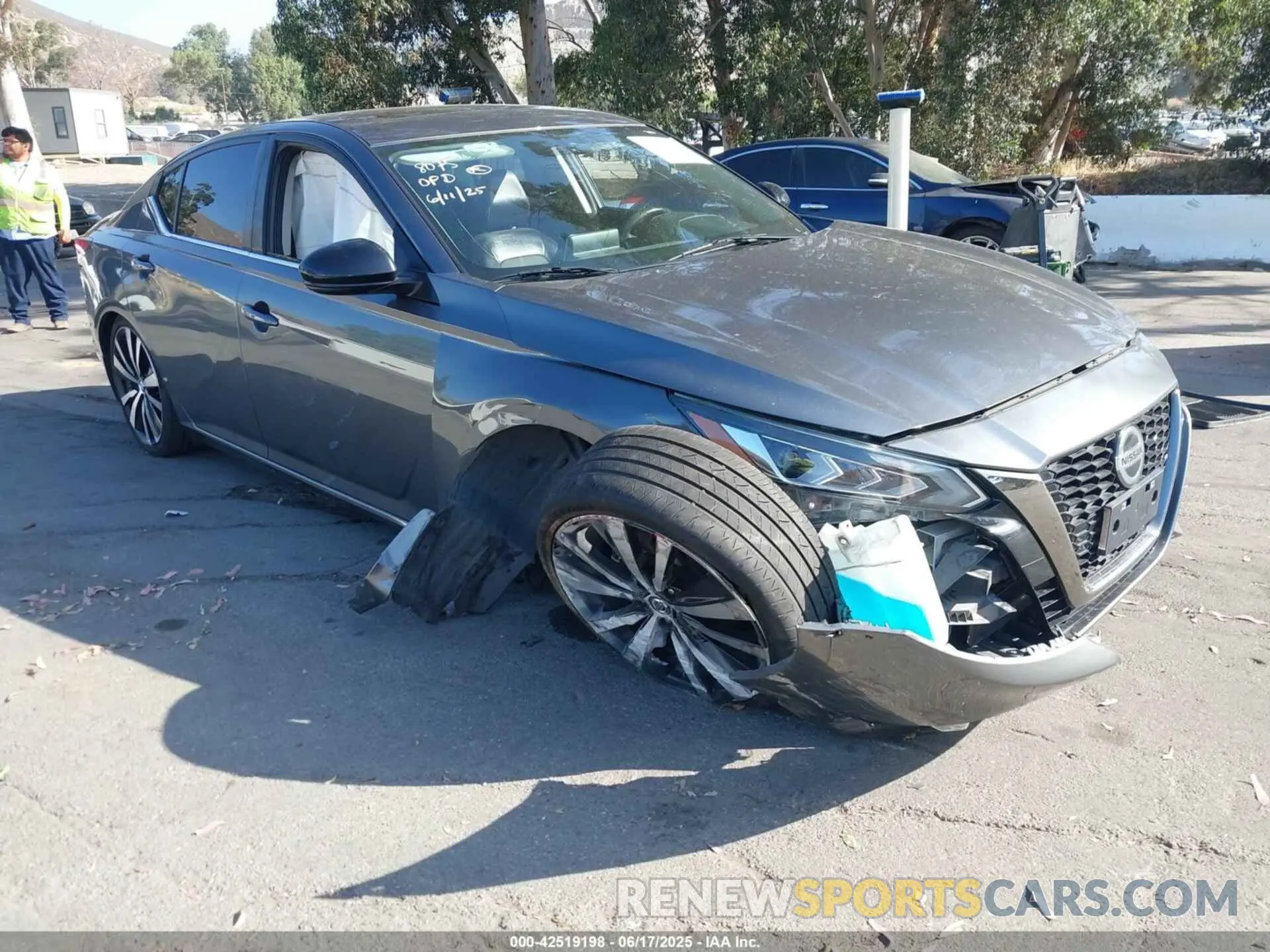 1 fotografías del automóvil dañado 1N4BL4CV5KN325995 NISSAN ALTIMA 2019